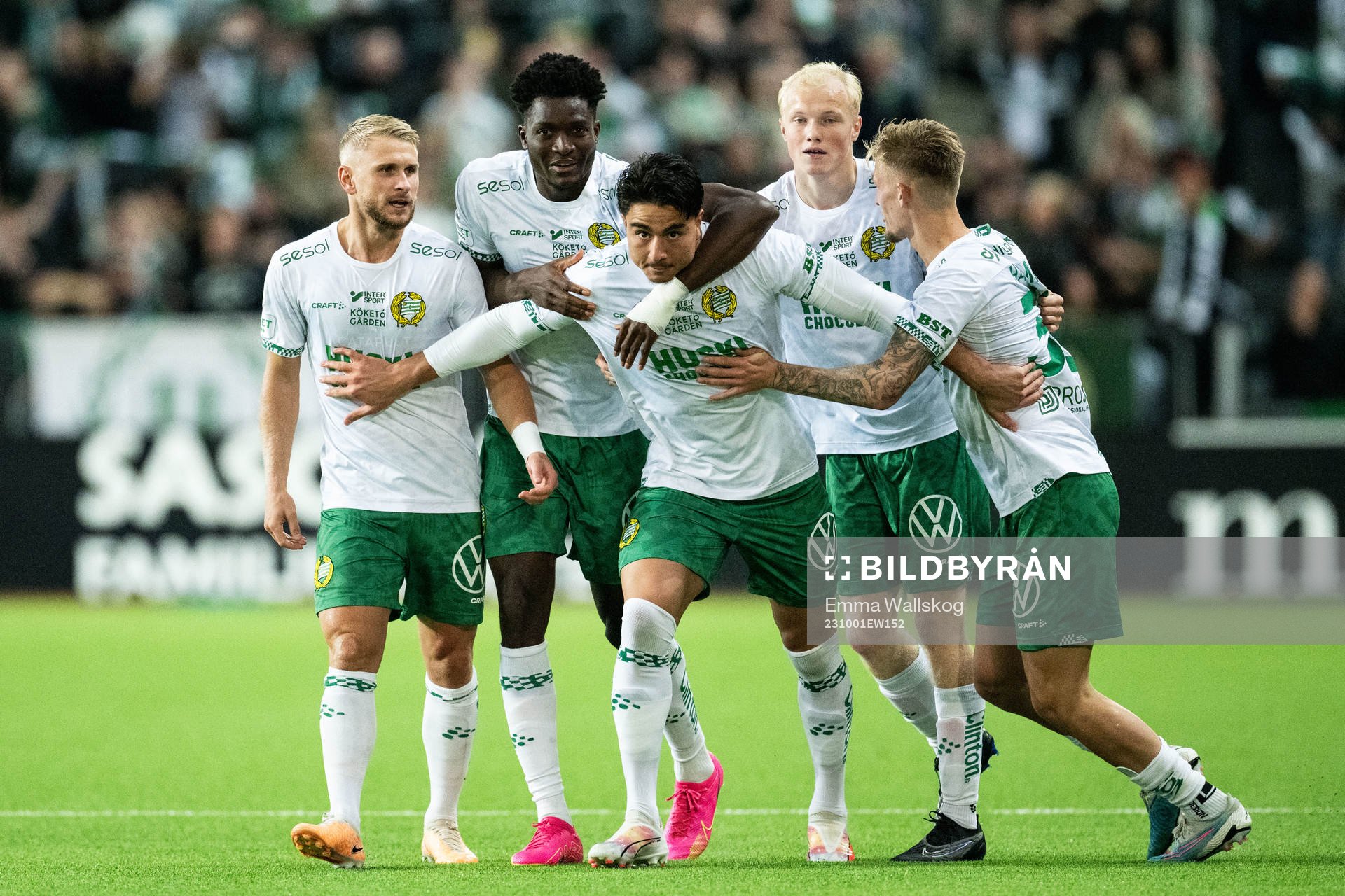 Hammarbys Jusef Erabi jublar med Simon Strand, Nathaniel