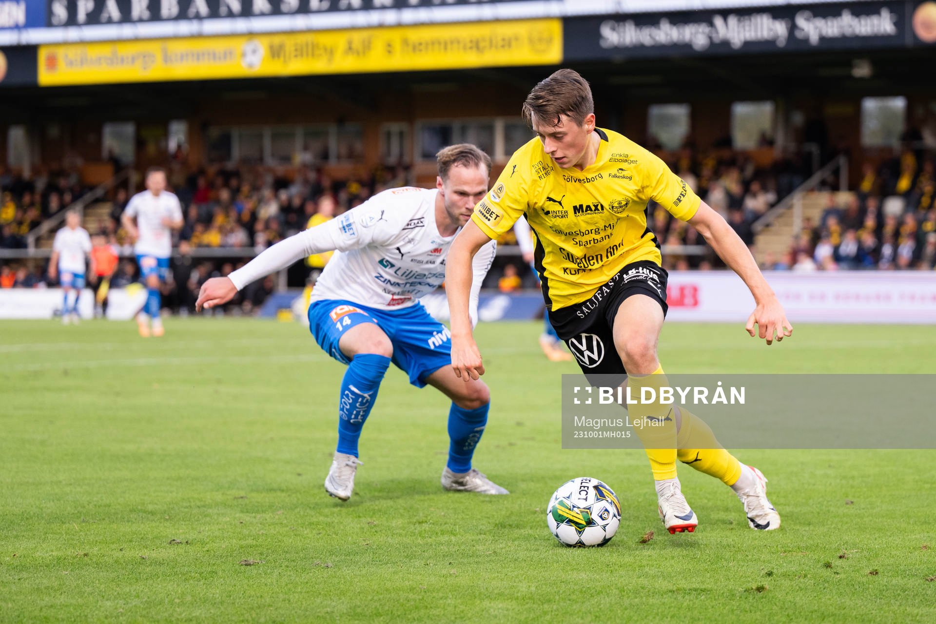 Mjällbys Elliot Stroud och Värnamos Gustav Engvall