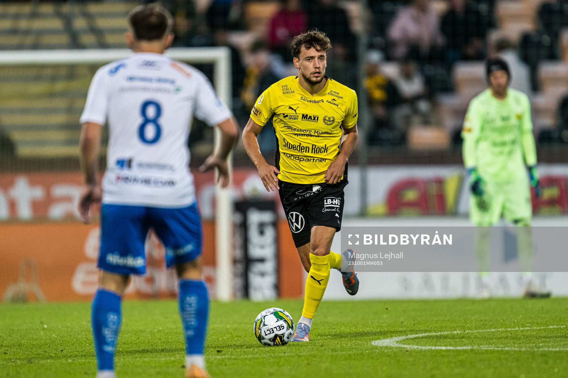 Mjällbys Colin Rösler och Värnamos Albion Ademi