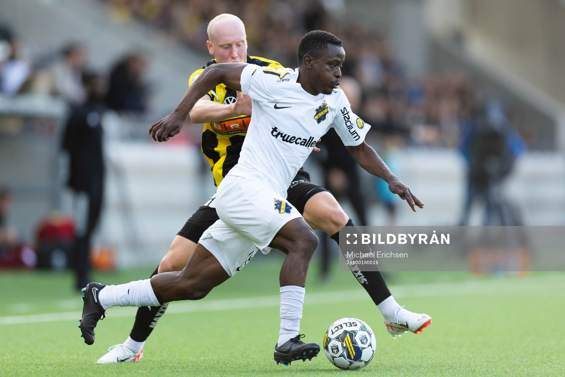 Häckens Valgeir Lunddal och AIKs Erick Otieno