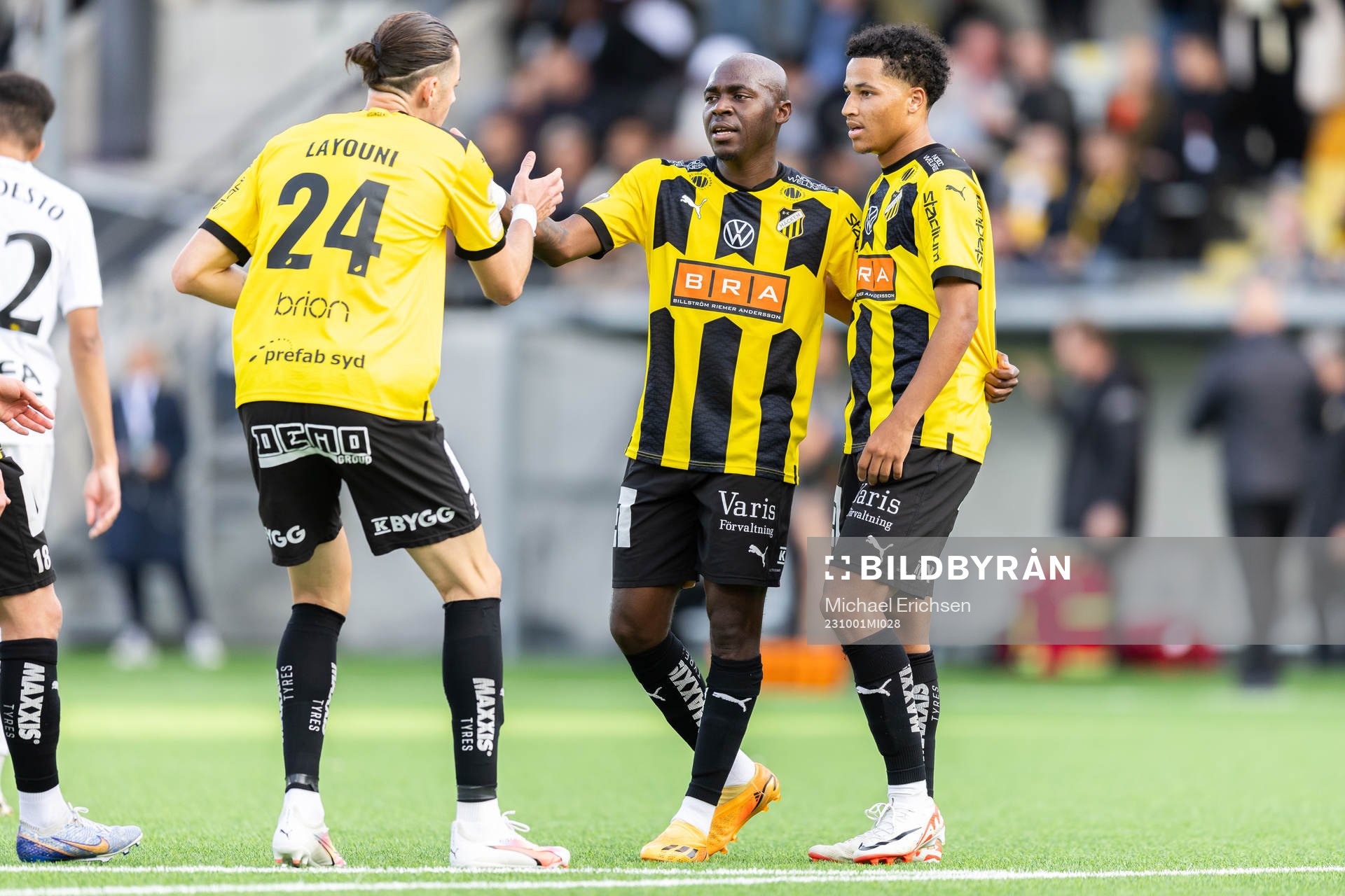 Häckens Edward Chilufya, Momodou Lamin Sonko och Amor