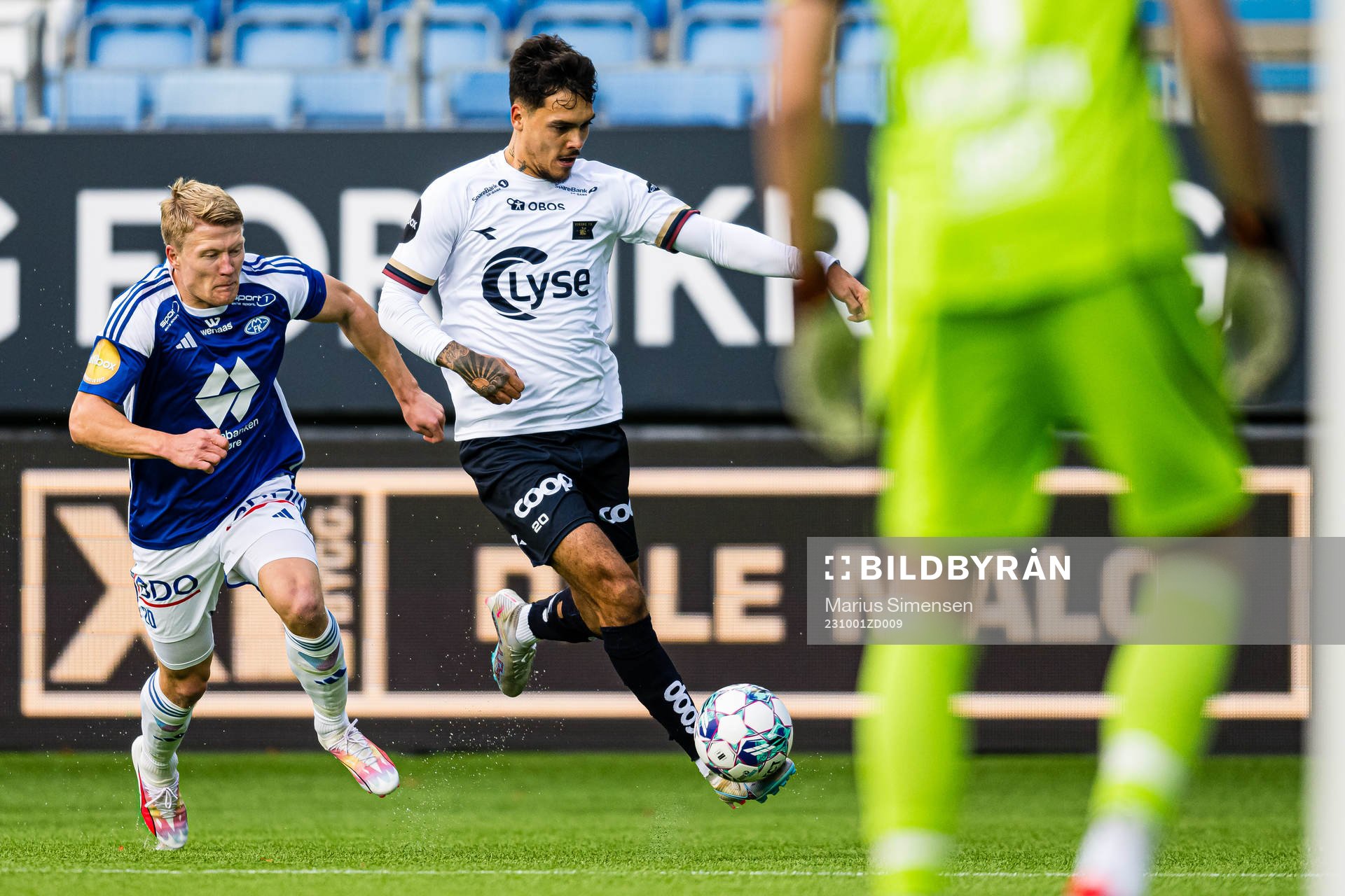 Kristian Eriksen of Molde and Shayne Pattynama of Viking