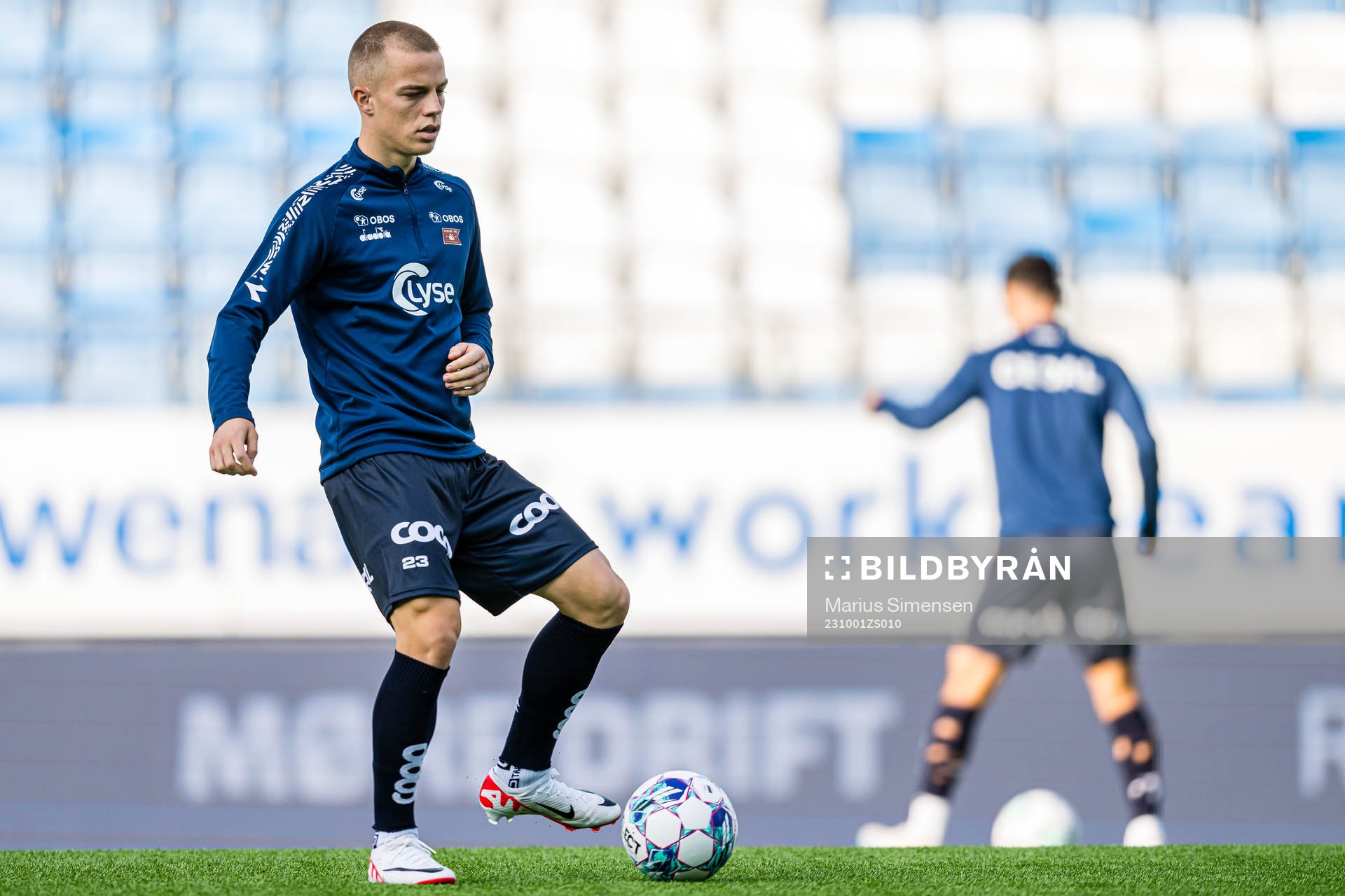 Jost Urbancic of Viking warms up