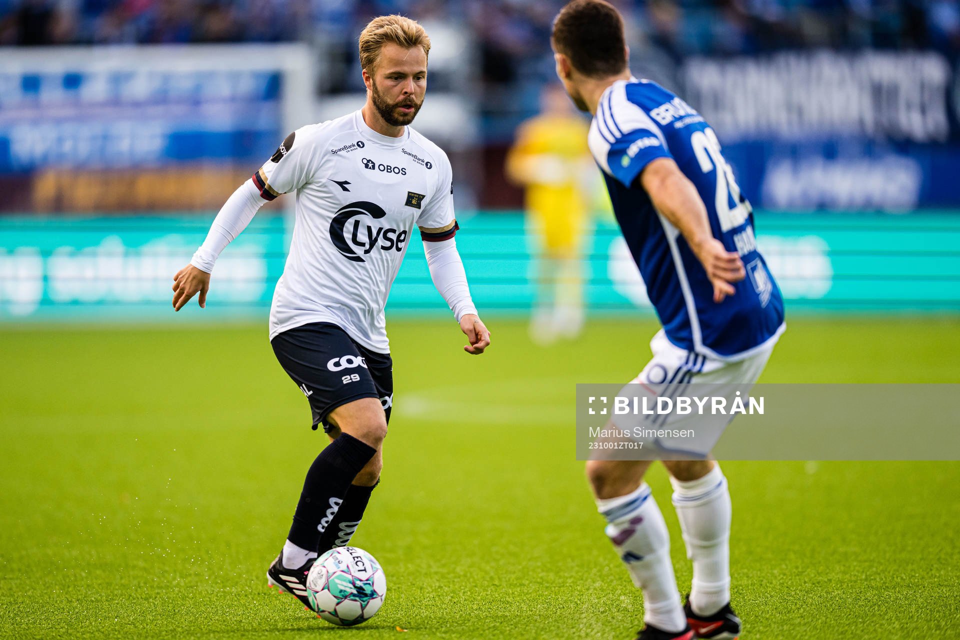 Sander Svendsen of Viking during the Eliteserien match between Molde and Viking on October 1, 2023 in Molde.