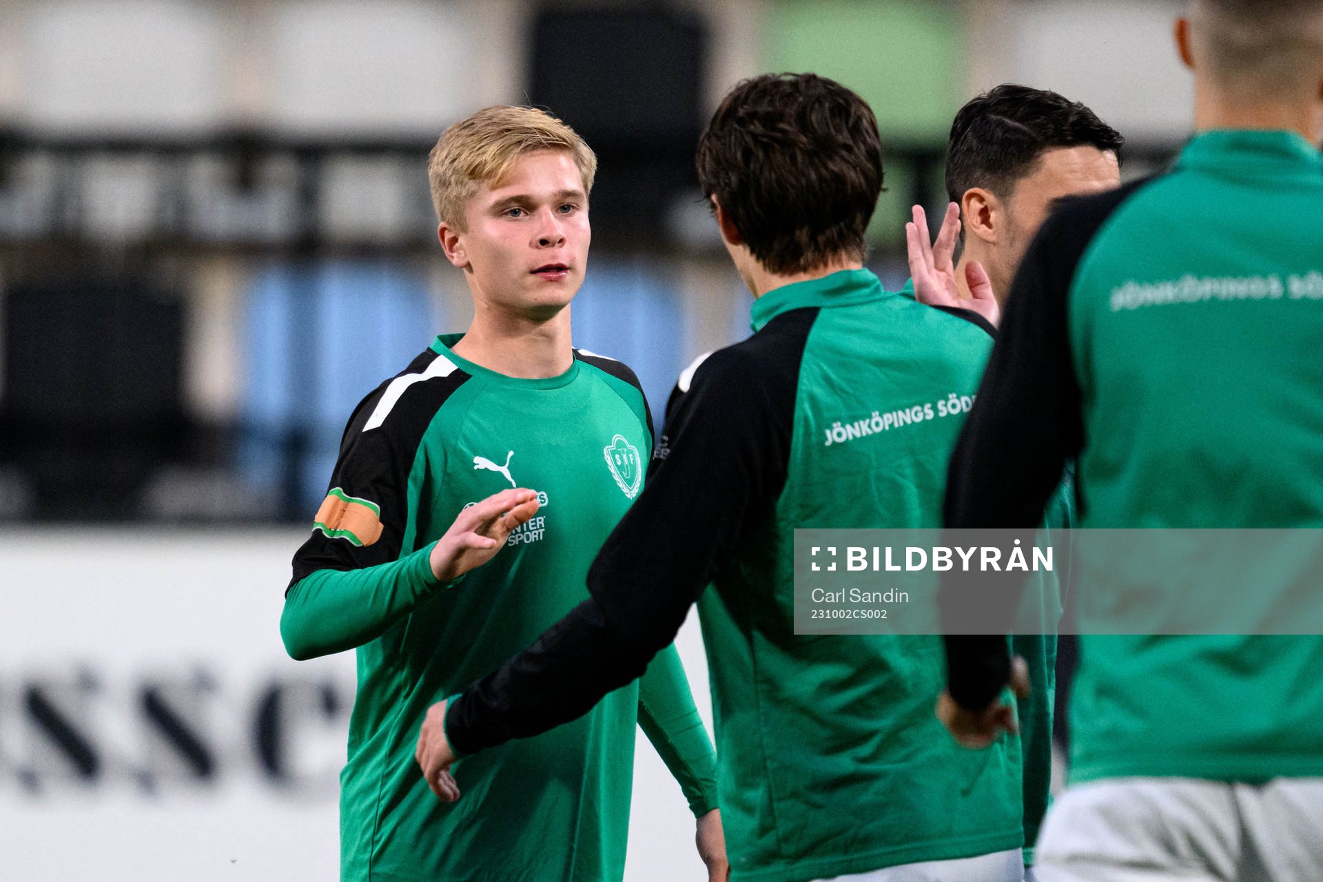 Jönköpings Södras Måns Isaksson innan fotbollsmatchen i