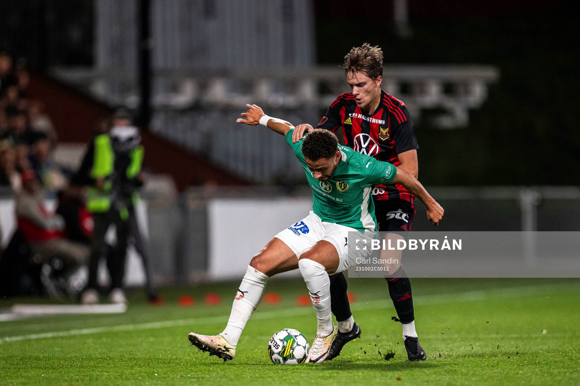 Jönköpings Södras Malkolm Moenza och Östersunds Jakob