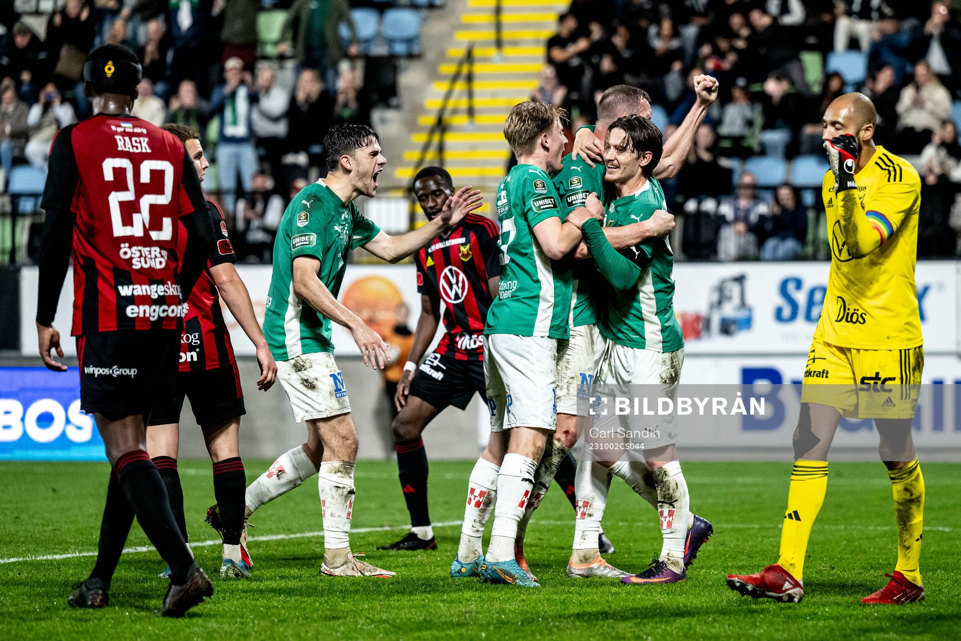 Jönköpings Södras spelare jublar