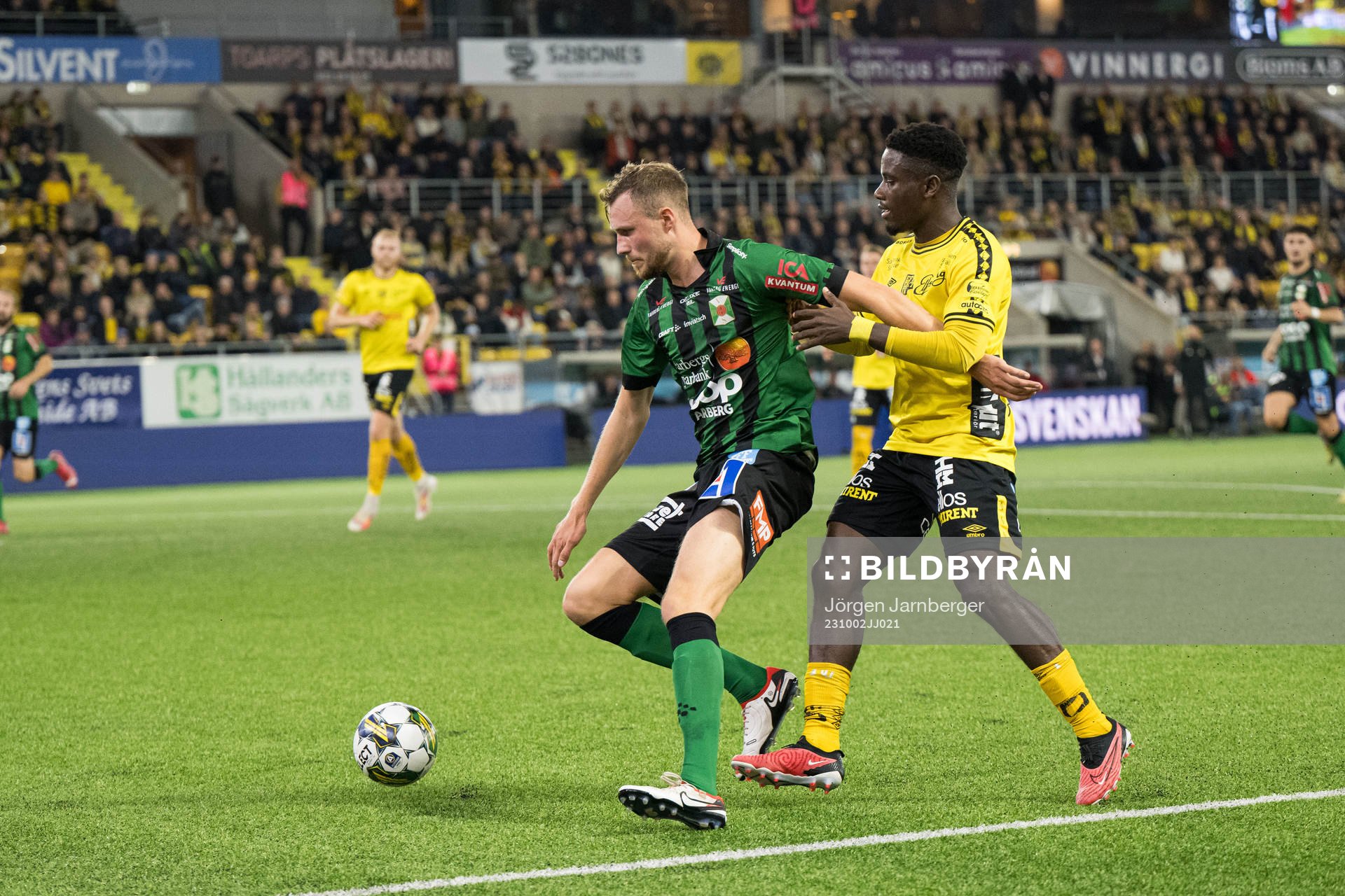 Varbergs Niklas Dahlström och Elfsborgs Michael Baidoo