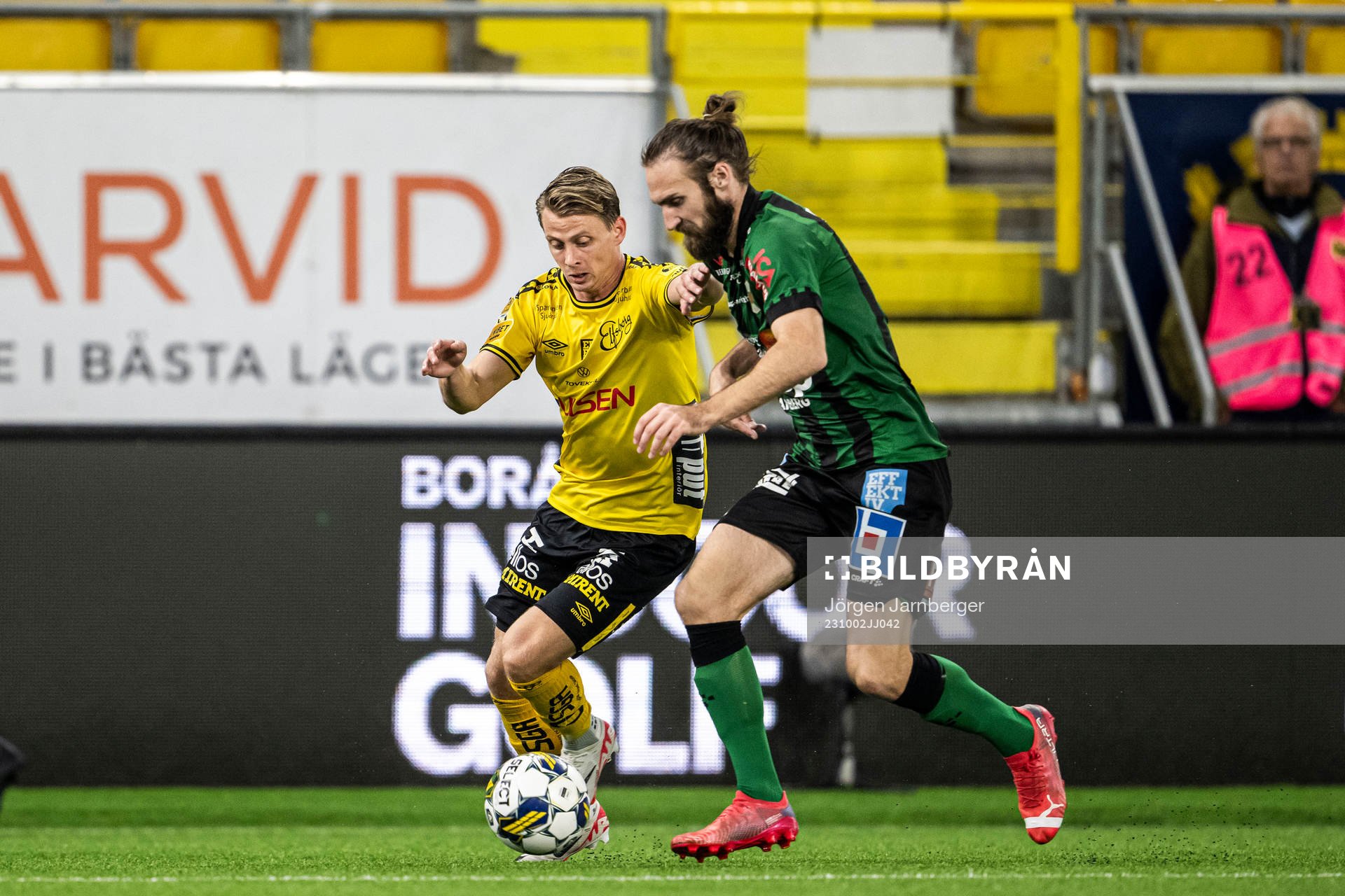 Elfsborgs Simon Hedlund och Varbergs Oskar Sverrisson