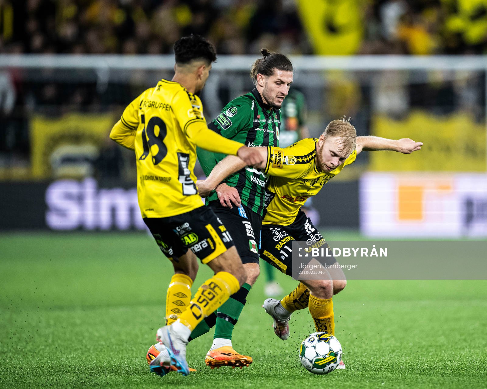 Varbergs Adnan Maric och Elfsborgs Sveinn Guðjohnsen