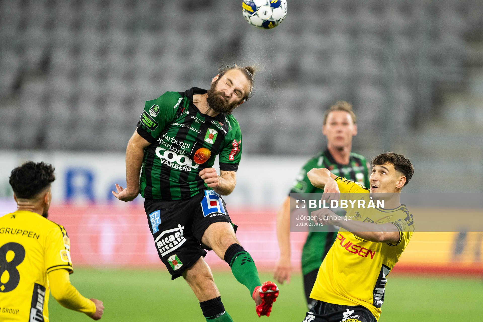 Varbergs Oskar Sverrisson och Elfsborgs Camil Jebara