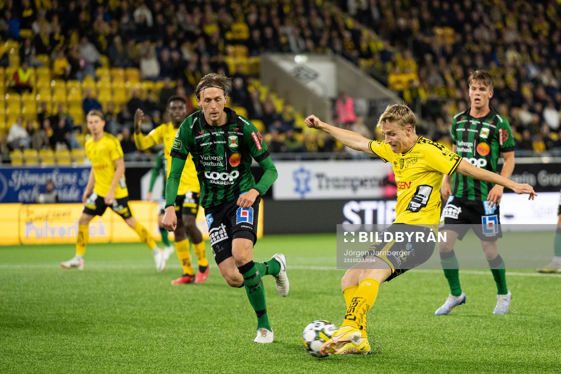 Varbergs Joakim Lindner och Elfsborgs Jeppe Møldrup Okkels