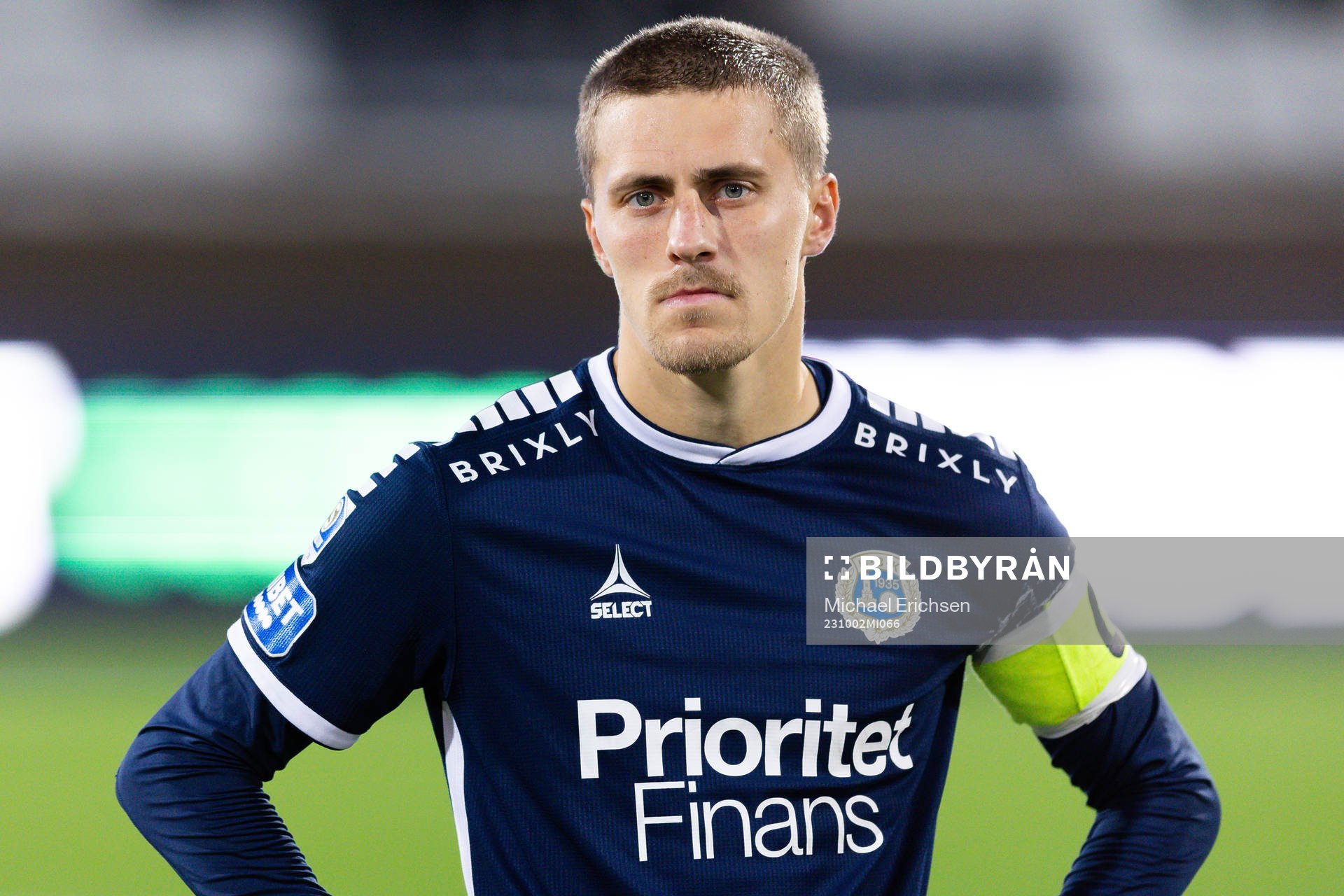 Utsiktens Erik Westermark på line up innan fotbollsmatchen