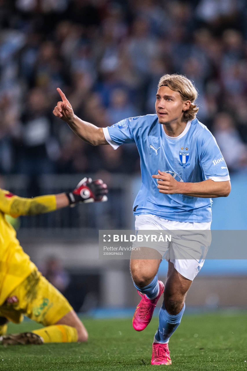 Malmö FFs Sebastian Nanasi jublar
