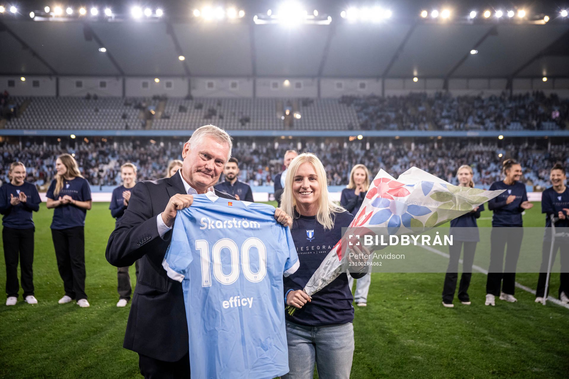 Melina Skarström uppmärksammas för 100 spelade matcher i