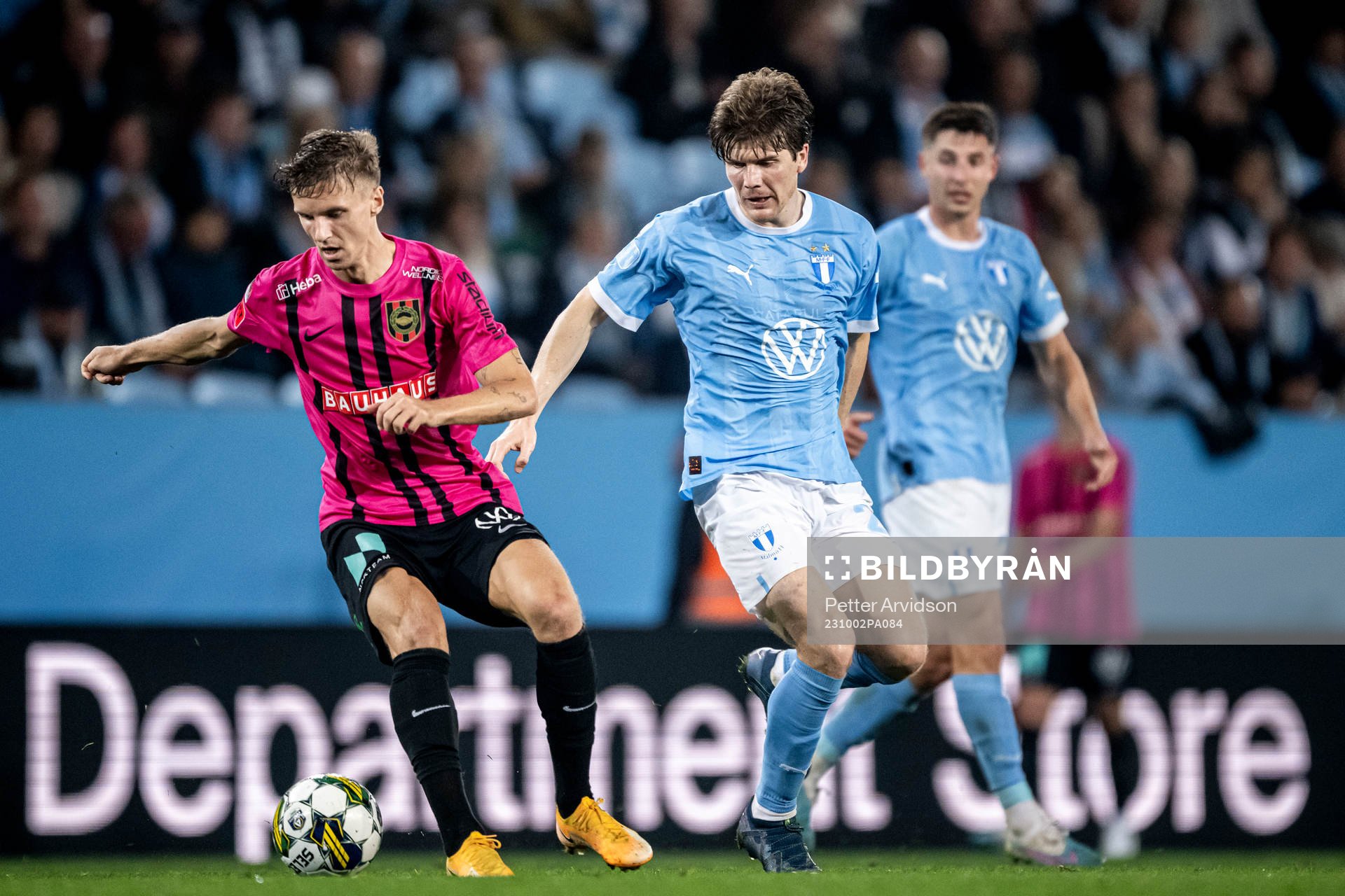 Brommapojkarnas Samuel Leach Holm och Malmö FFs Oliver Berg