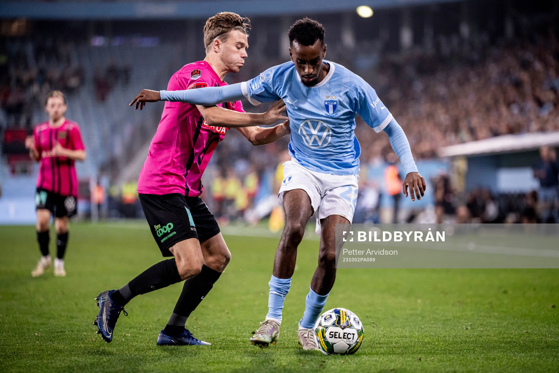 Brommapojkarnas Wilmer Odefalk och Malmö FFs Taha Ali