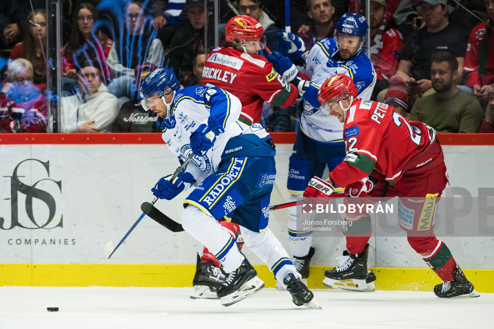 Leksands Max Veronneau och MoDos Adam Pettersson