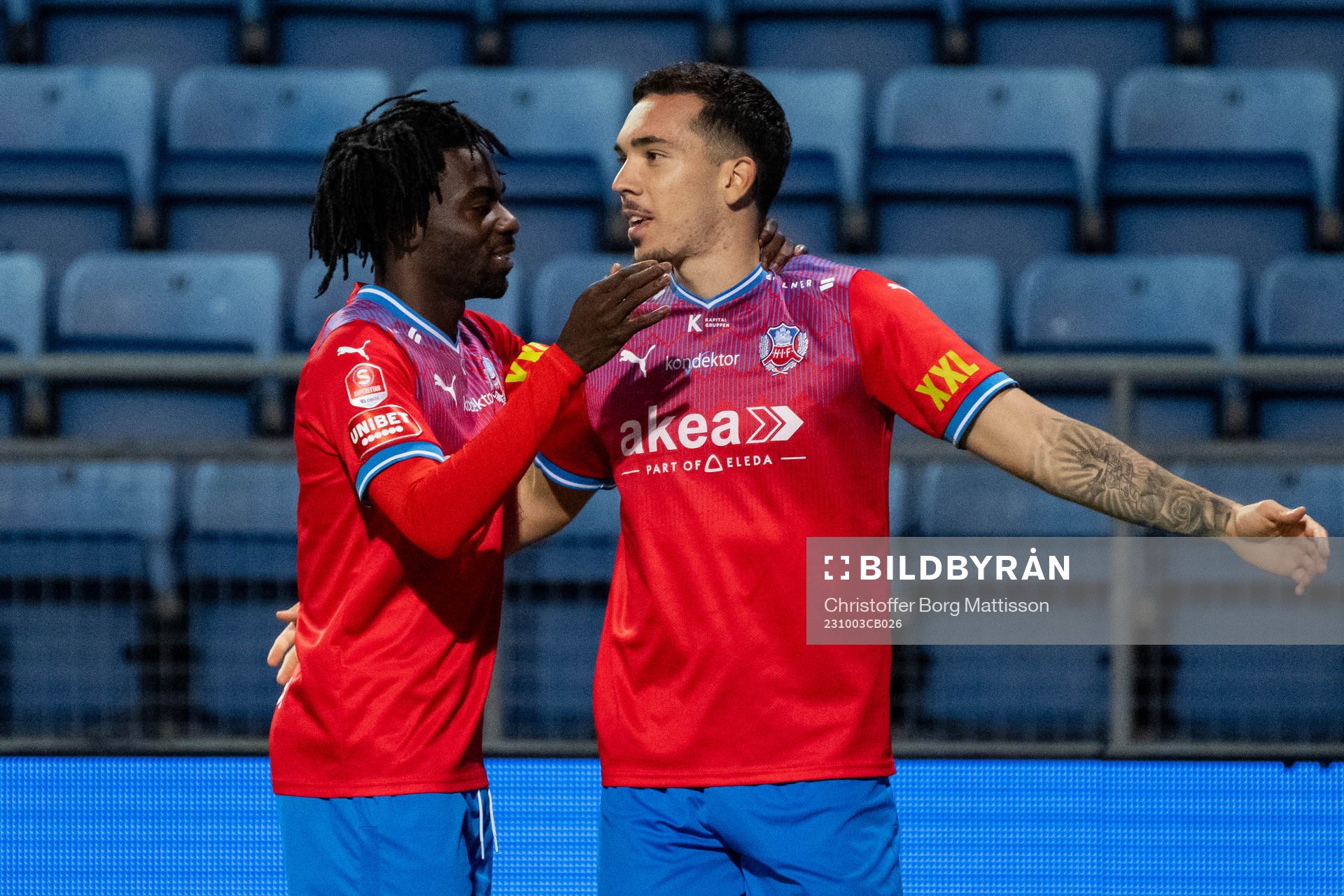 Helsingborgs Benjamin Acquah och Lucas Lima jublar