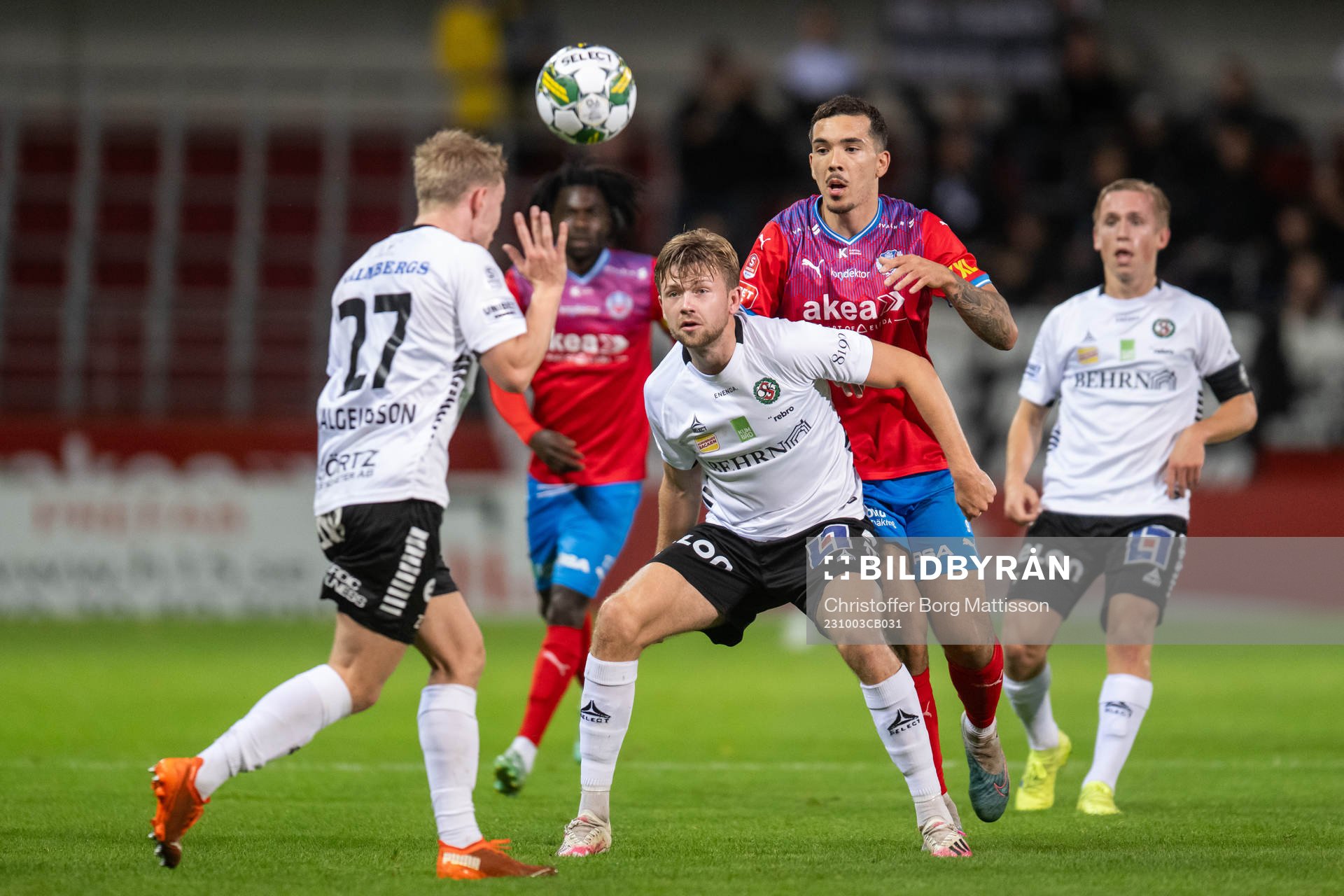 Örebros Niclas Bergmark och Helsingborgs Lucas Lima
