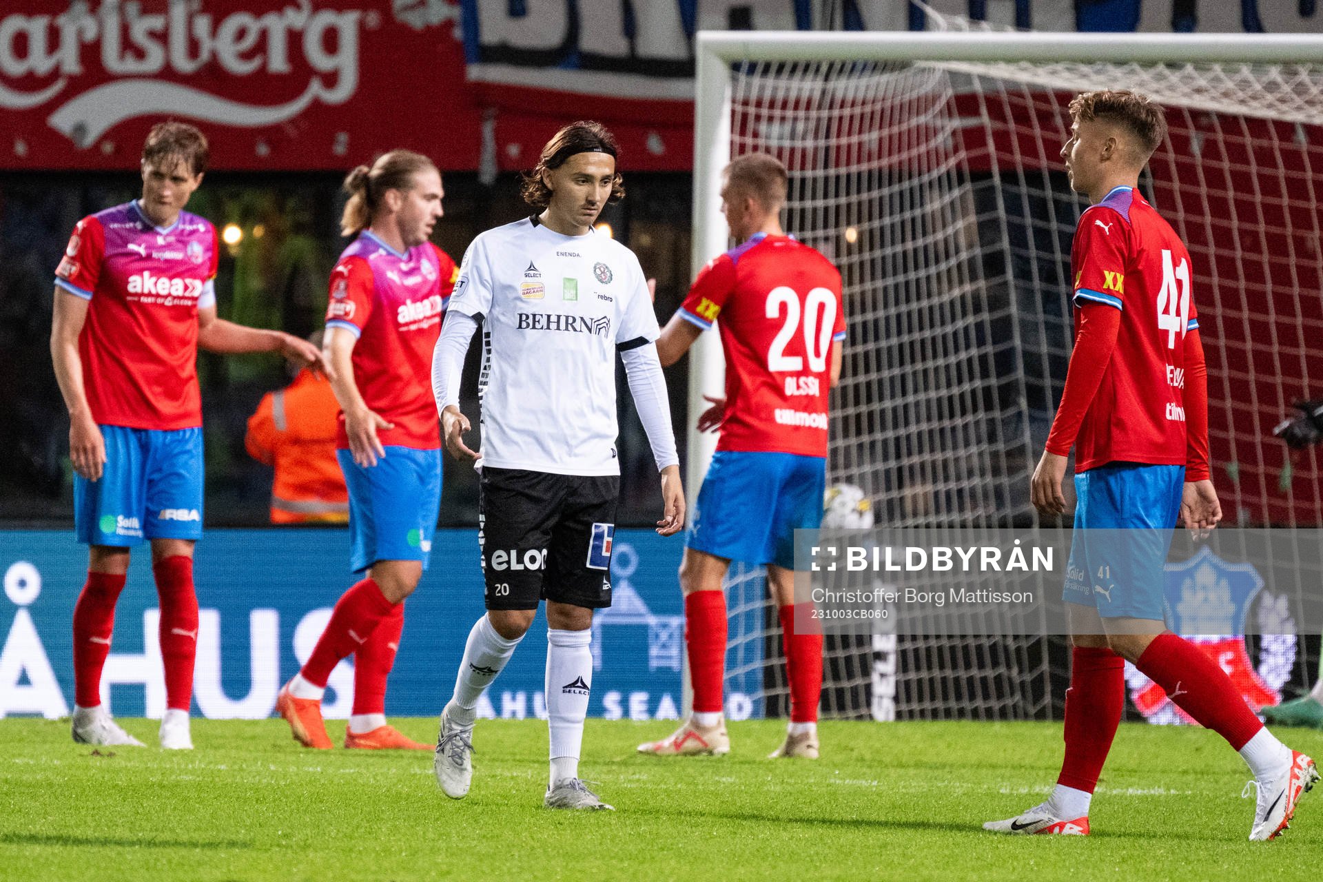 Örebros Adam Bark deppar