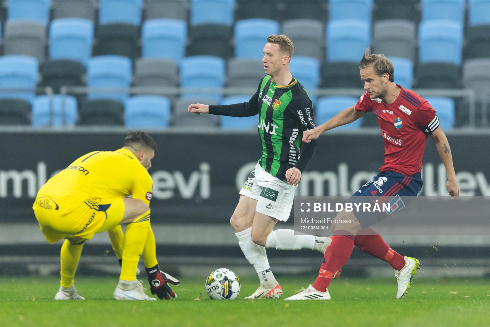 Östers målvakt Miloje Prekovic och Månz Berg mot GAIS