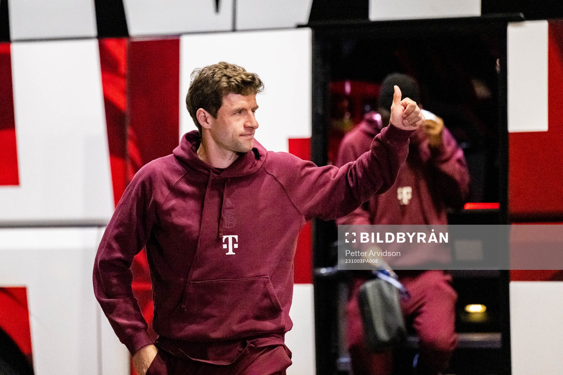 Thomas Müller of Bayern Munich arrives to the stadium