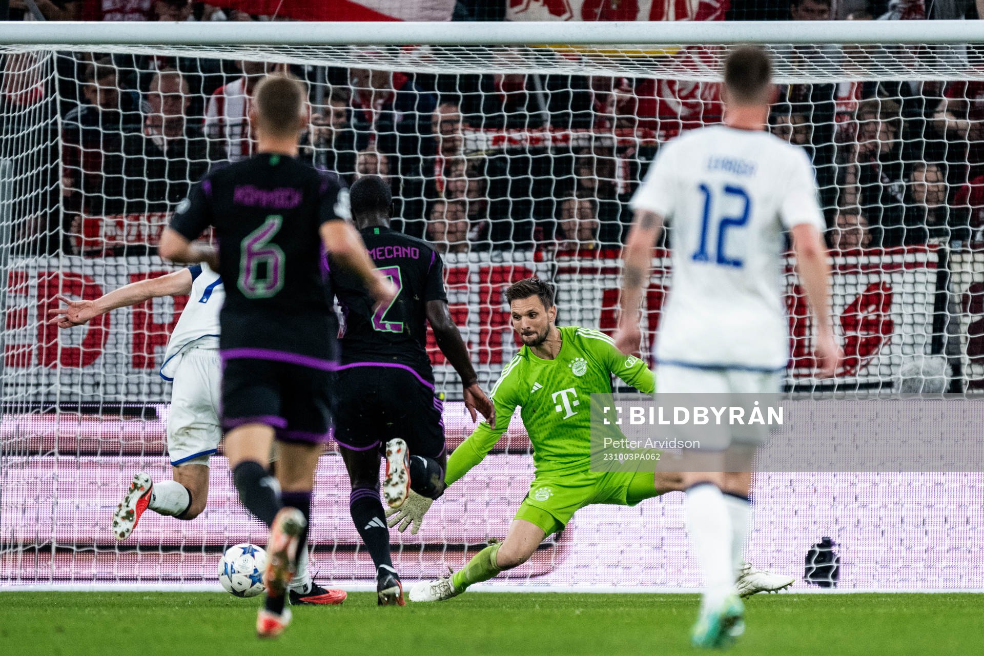 goalkeeper Sven Ulreich of Bayern Munich