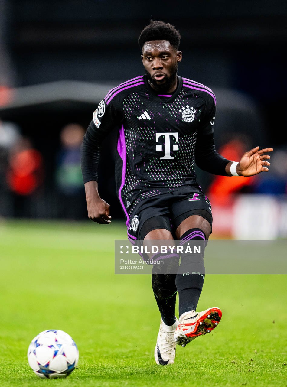 Alphonso Davies of Bayern Munich