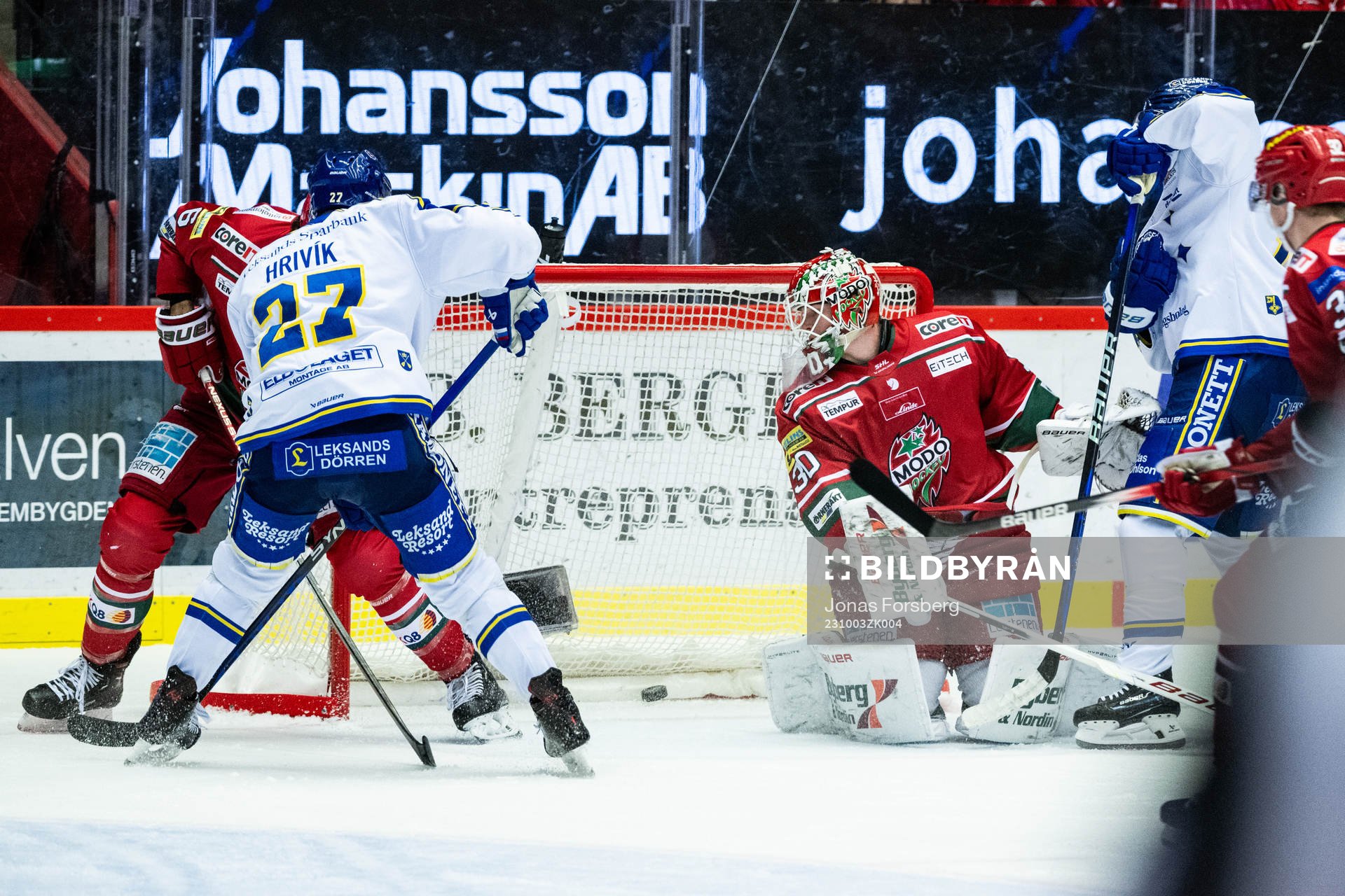 Leksands Marek Hrivik gör 0-3 på MoDos målvakt Lassi