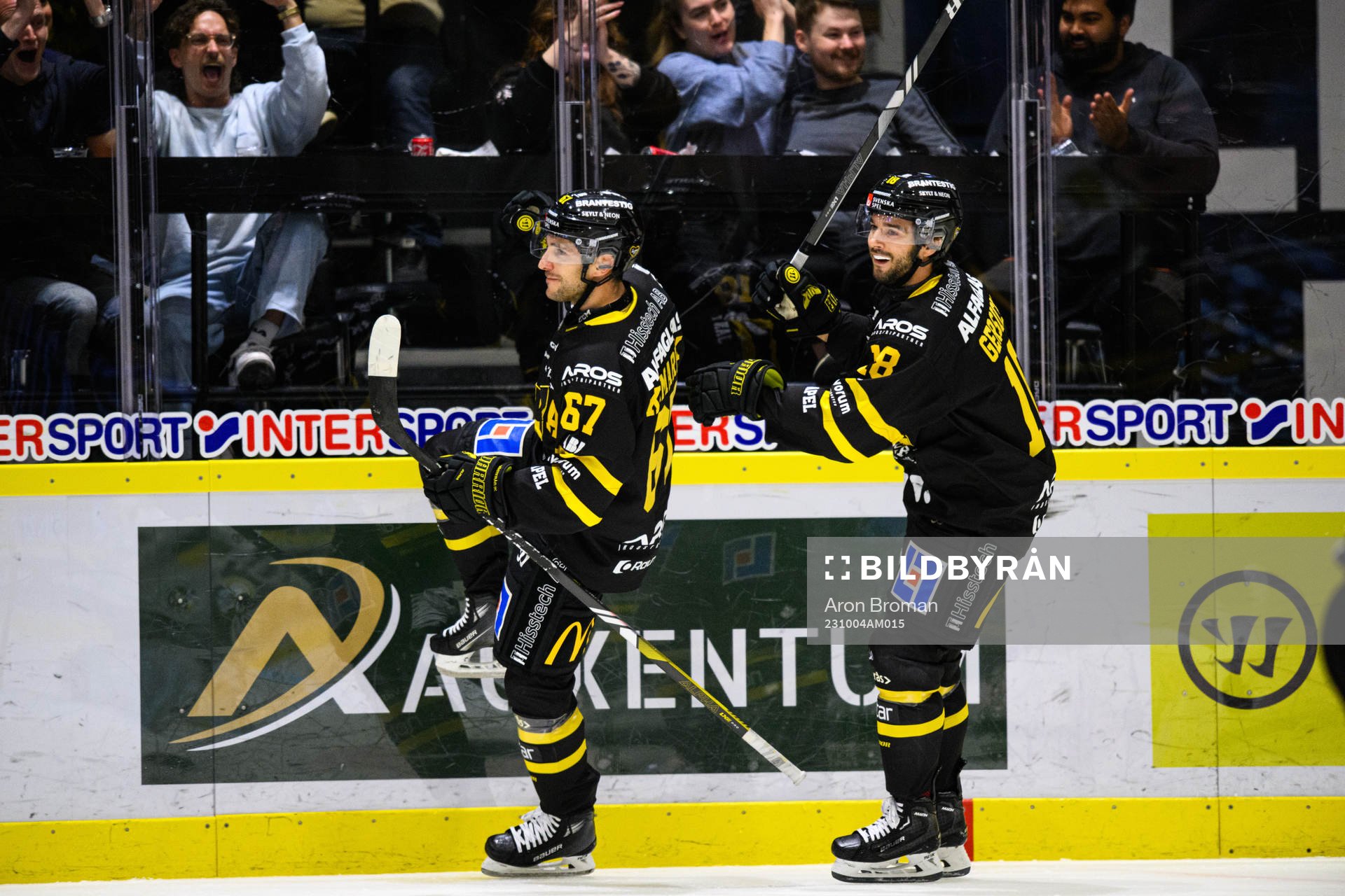 Västerås Konstantin Komarek och Västerås Shane Gersich