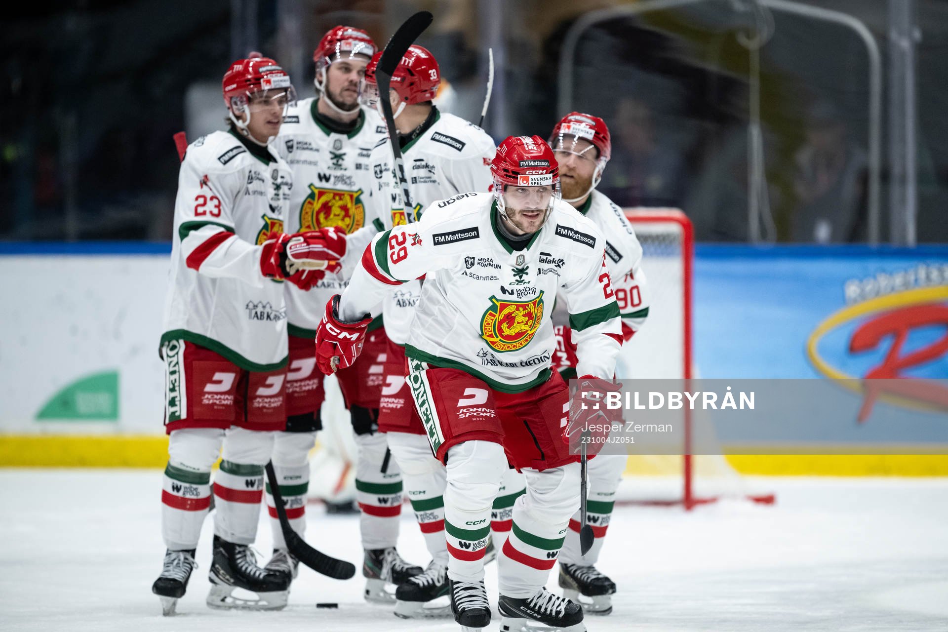 Moras Johan Persson jublar