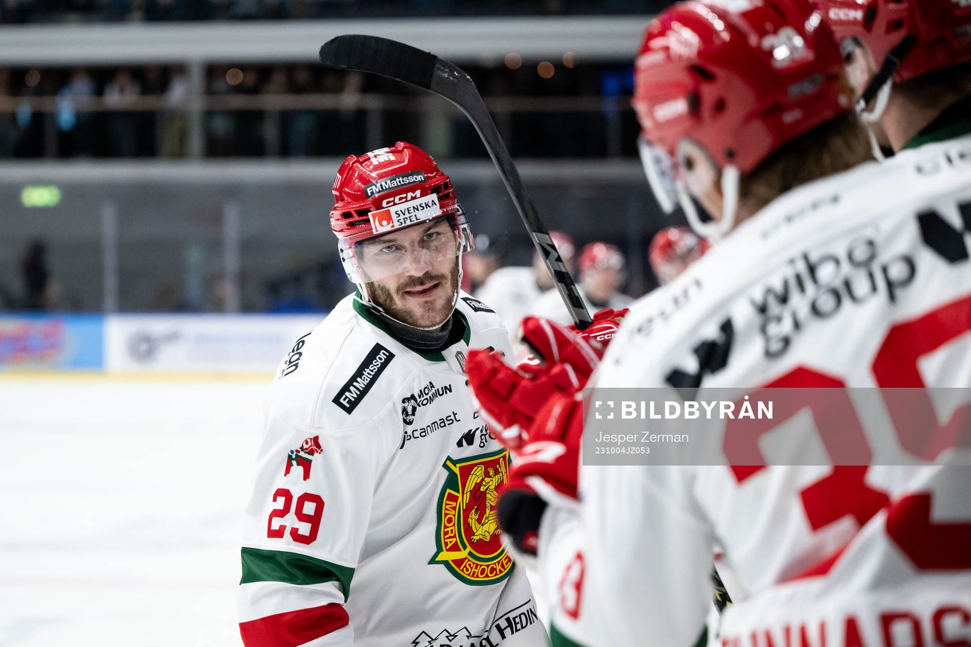 Moras Johan Persson jublar