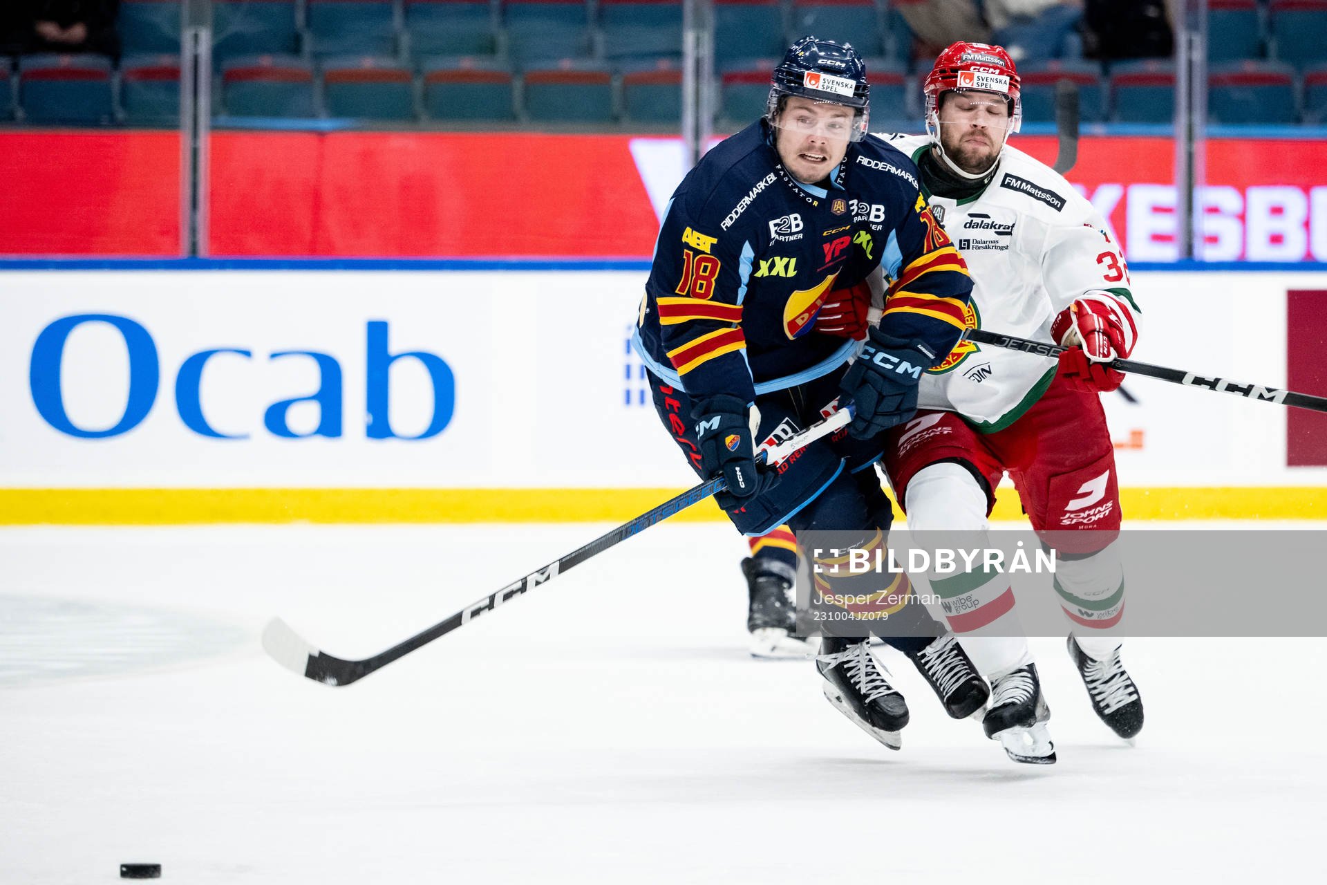 Djurgårdens Zachary Magwood och Moras Markus Modigs