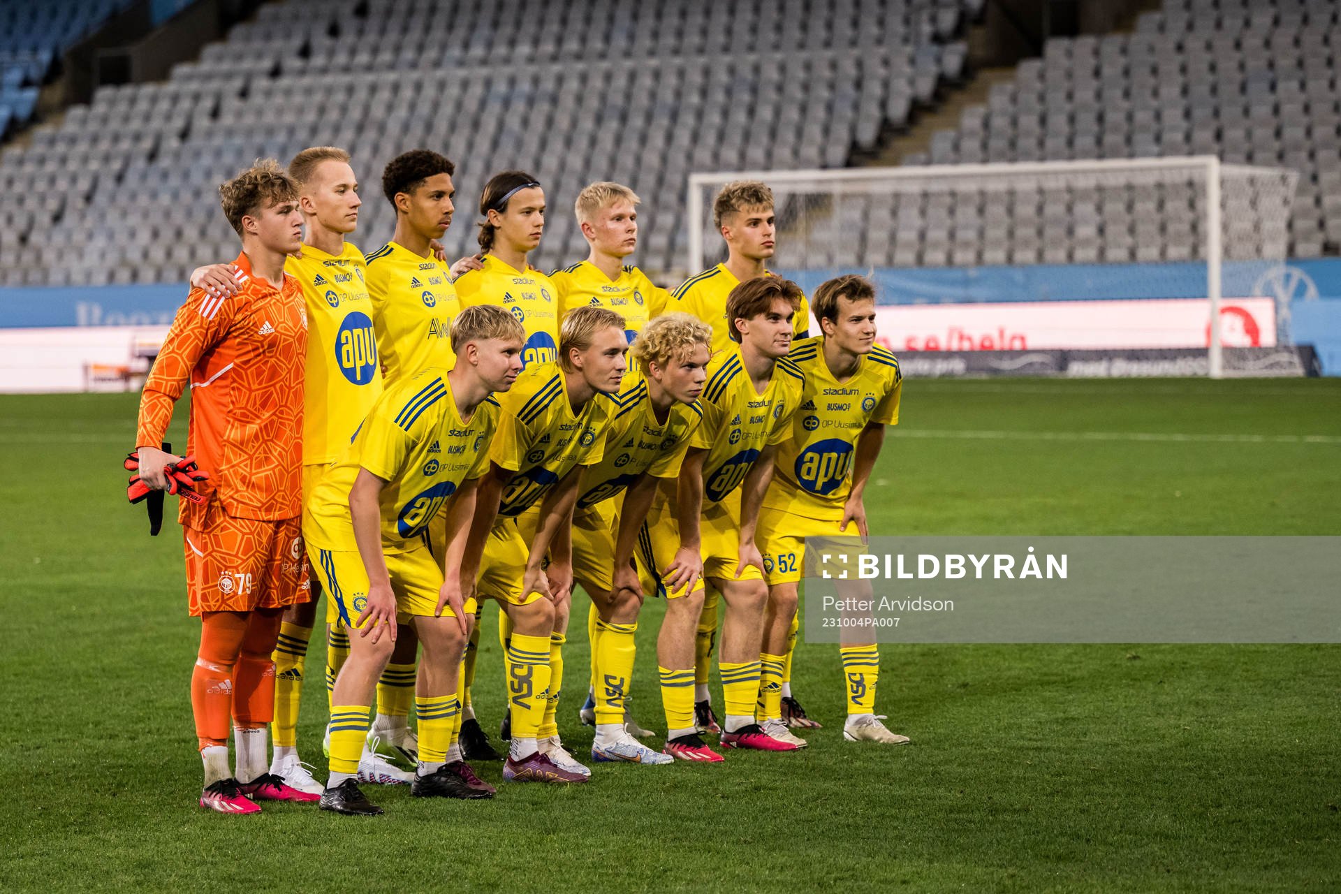 Helsingfors spelare ställer upp för en lagbild