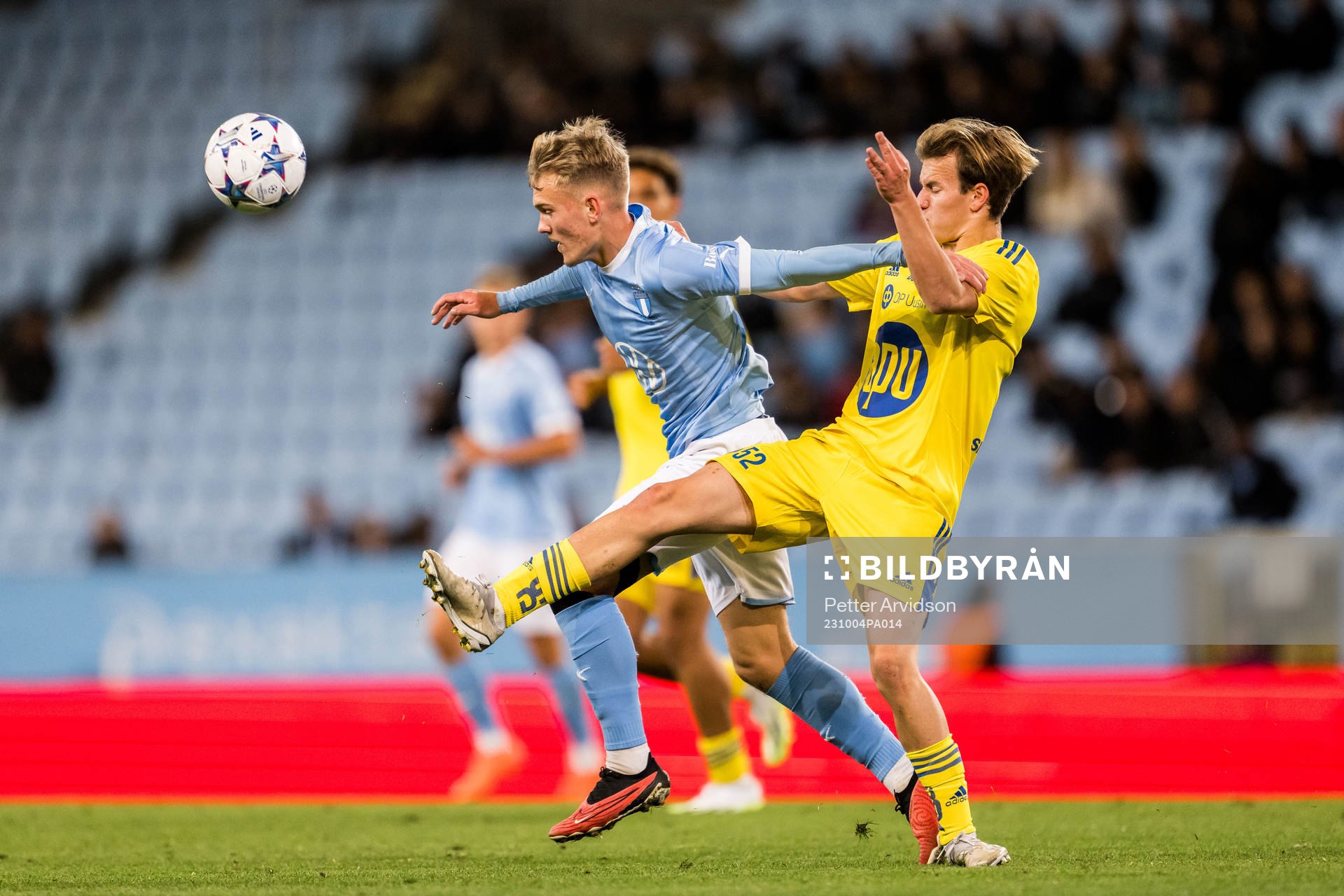 Malmö FFs Wille Persson och Helsingfors Aaro Toivonen
