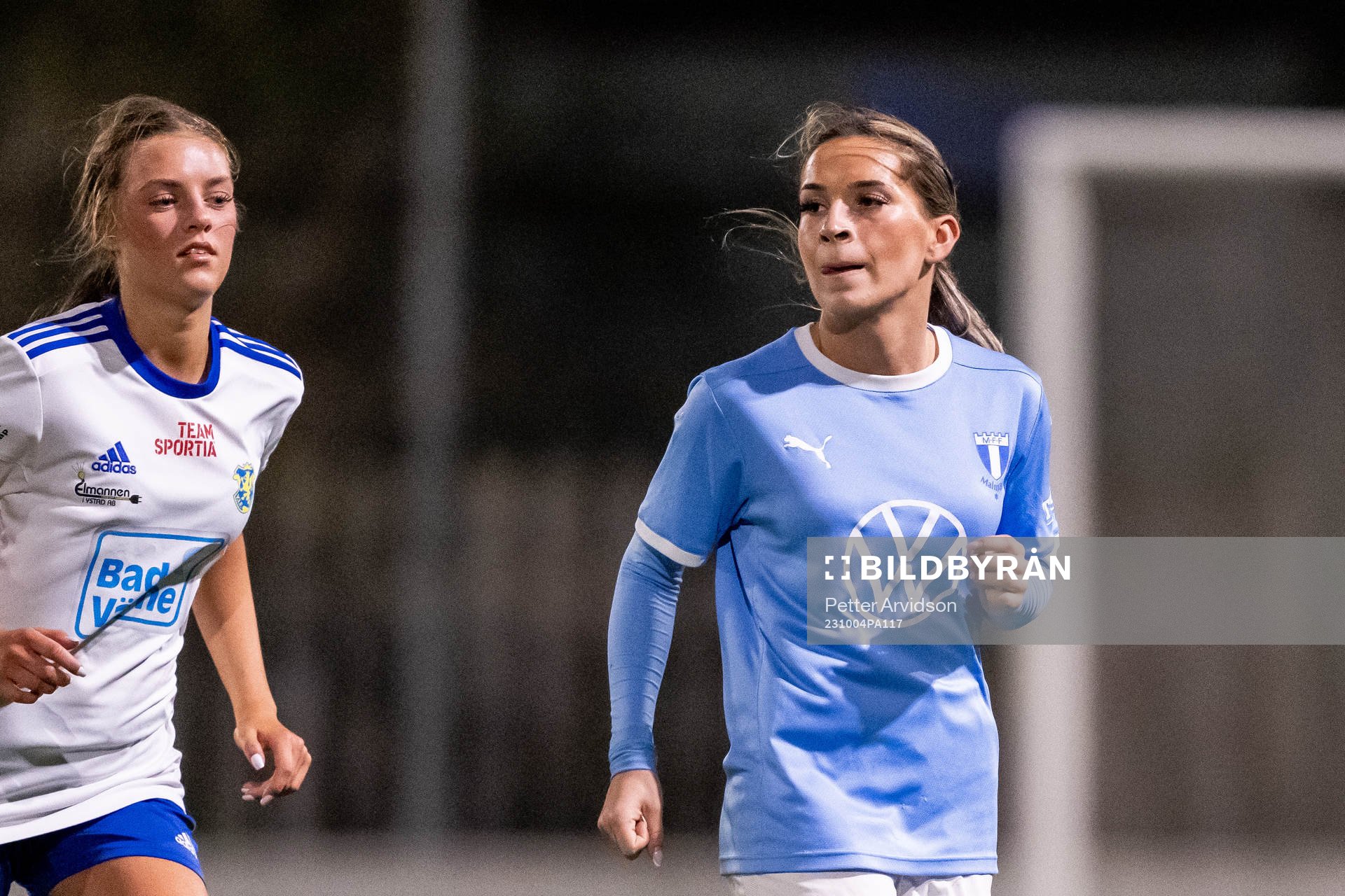 Malmö FFs Mikaela Cindric under fotbollsmatchen i Division 4 Sydvästra Skåne mellan Malmö FF Akademi och Ystads IF den 4 oktober 2023 i Malmö.