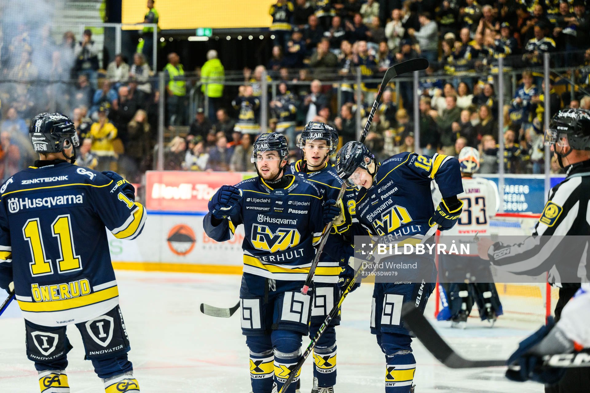 HV71s  Hugo Pettersson jublar