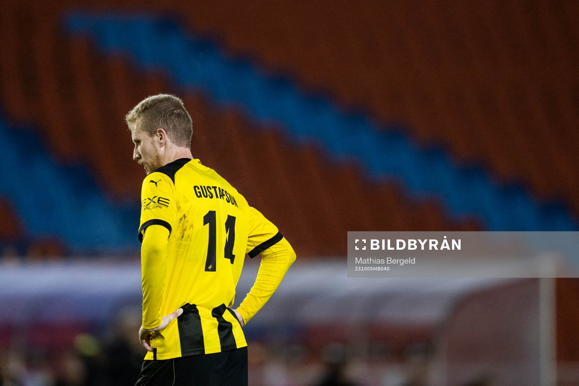 Simon Gustafson of Häcken looks dejected