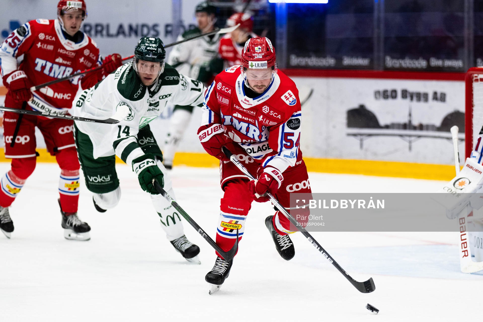 Timrås Jonathan Dahlén och Färjestads Victor Ejdsell