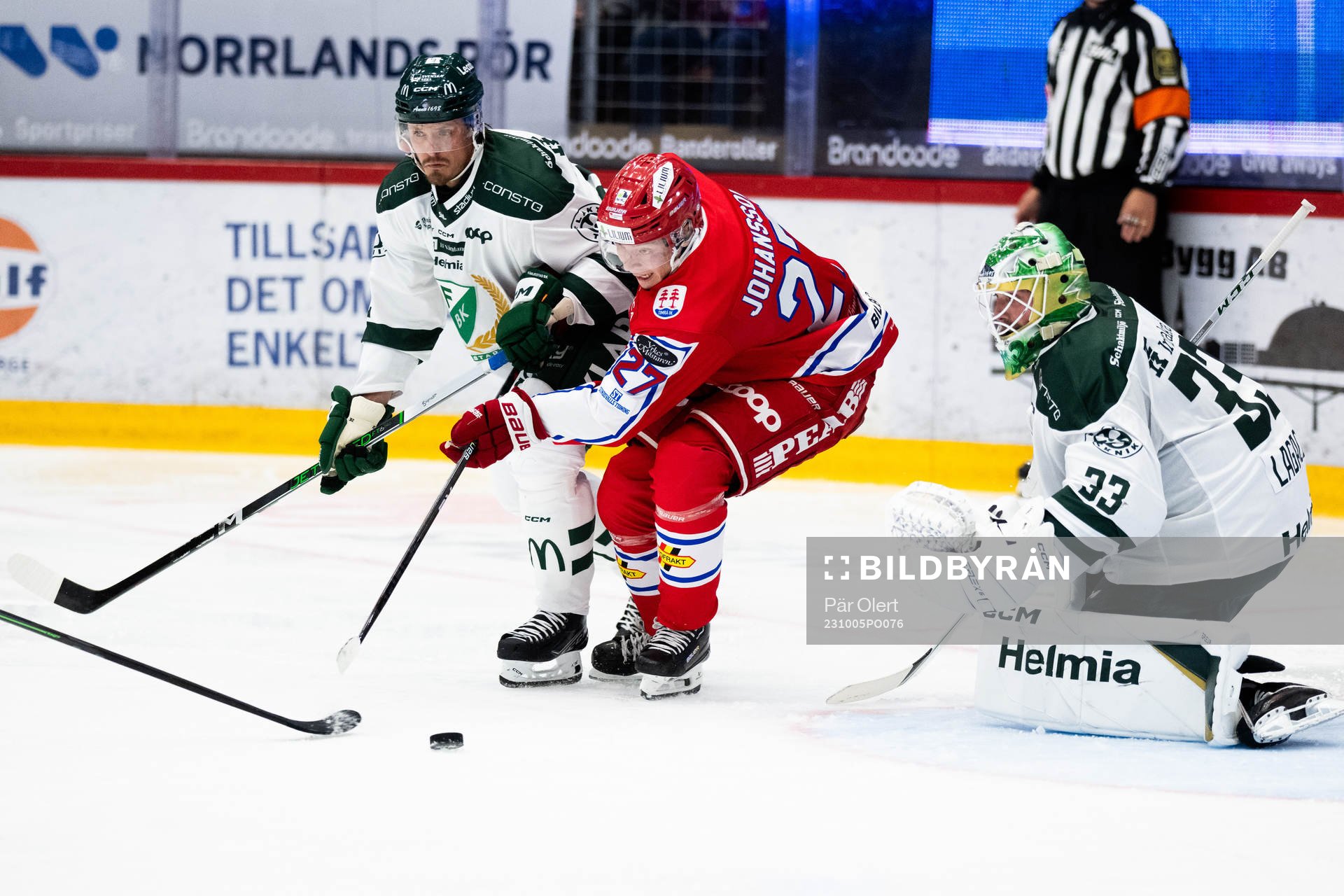 Färjestads Magnus Nygren och Timrås Oliver Johansson