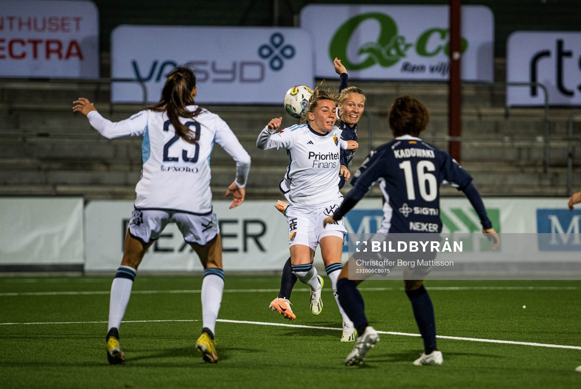FC Rosengårds Emilia Larsson och Djurgårdens Ebba Hed