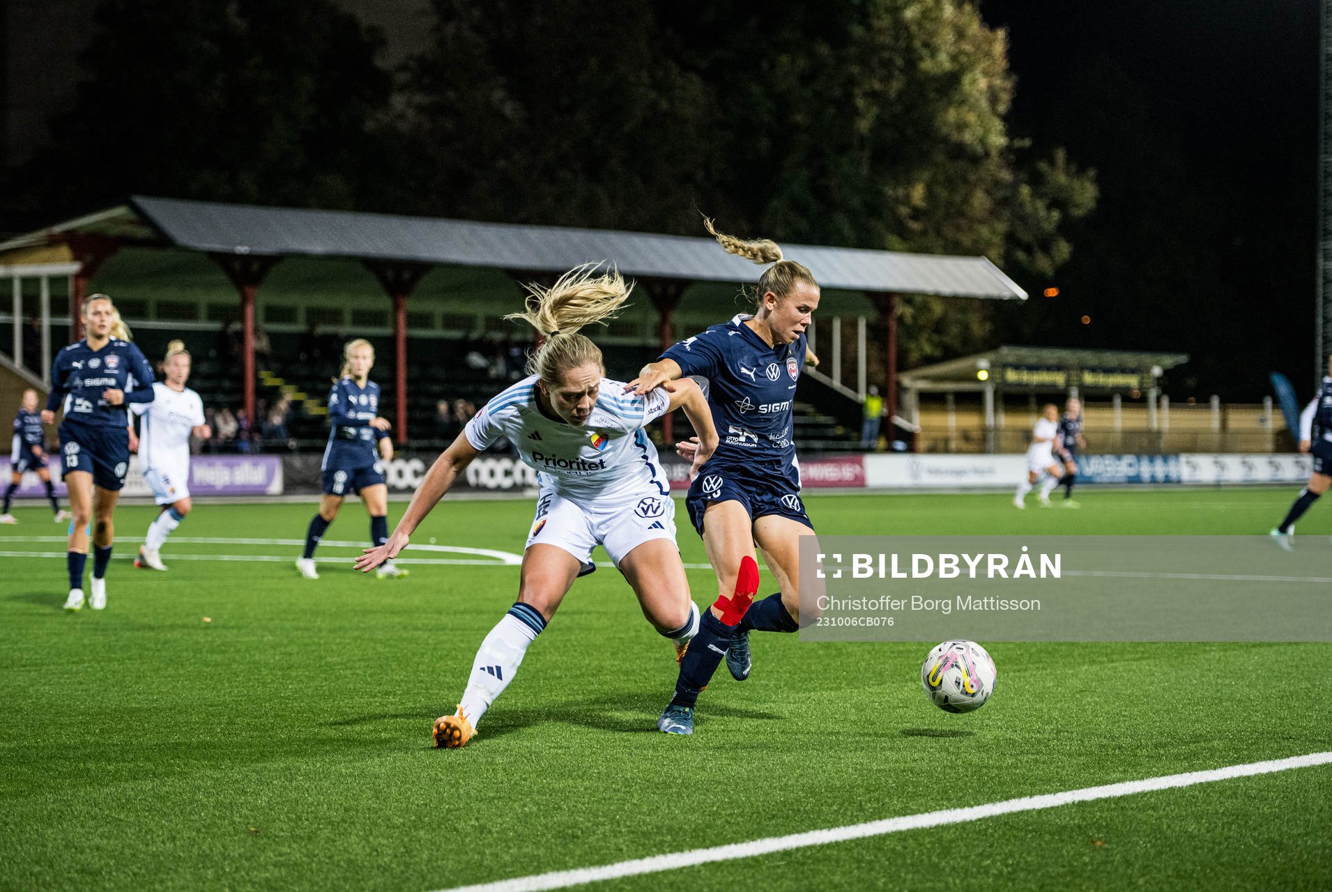 Djurgårdens Alice Bergström och FC Rosengårds Jessica Wik