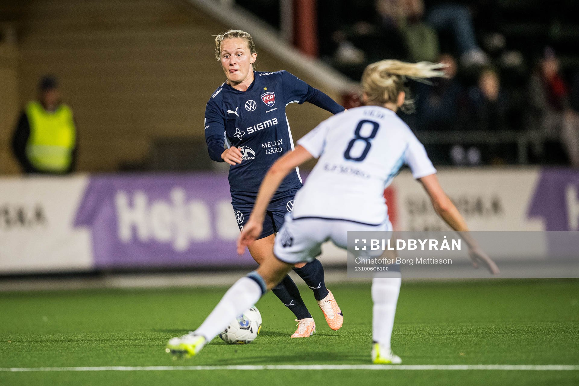 FC Rosengårds Emilia Larsson under fotbollsmatchen i Damallsvenskan mellan FC Rosengård och Djurgården den 6 oktober 2023 i Malmö.