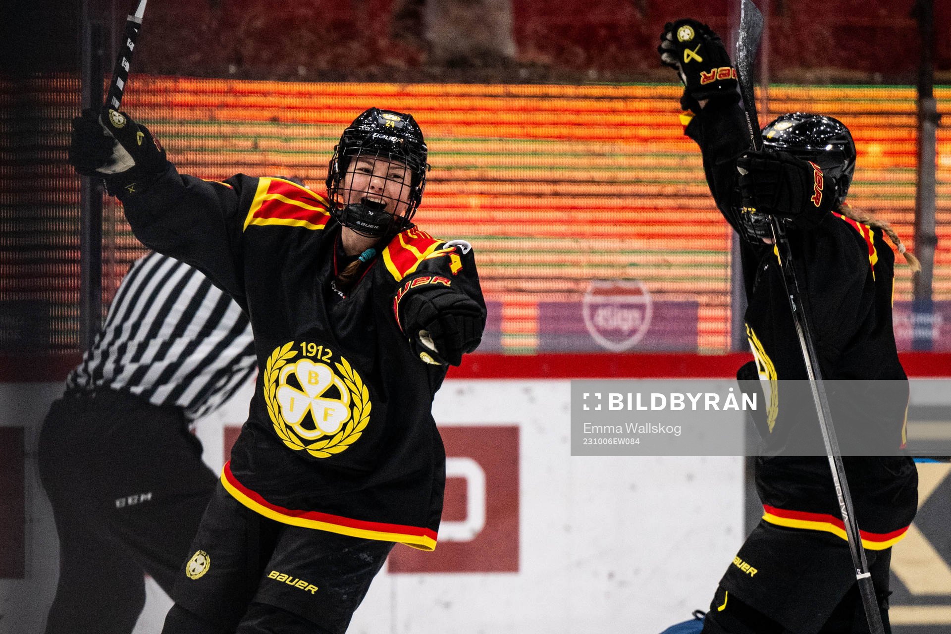 Brynäs Sara Cajanova jublar