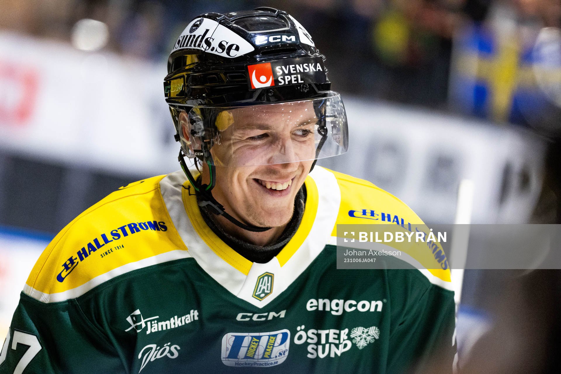 Östersunds Sebastian Benker jublar