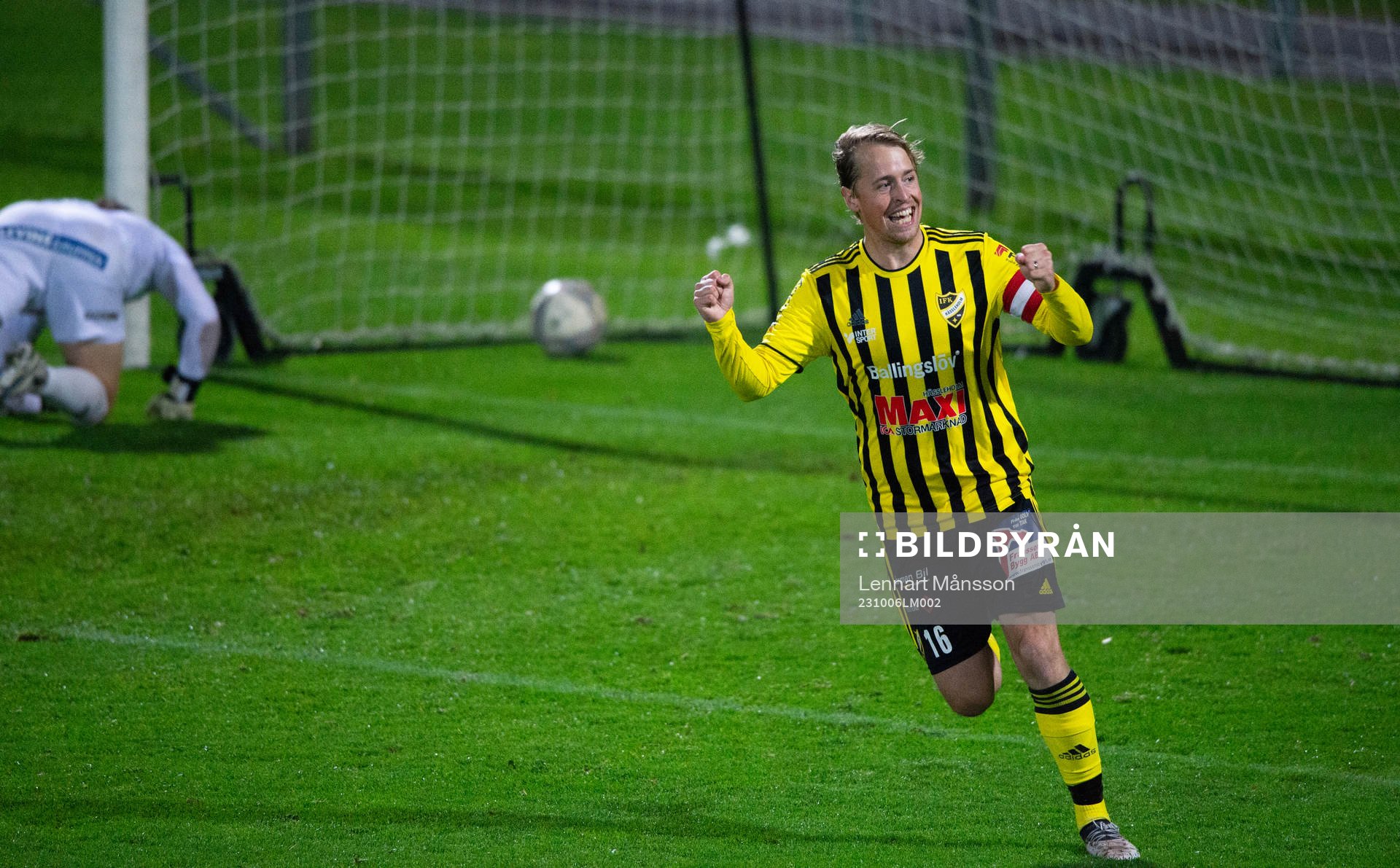 IFK Hässleholms Robin Strömberg har gjort 0-1 i matchen i