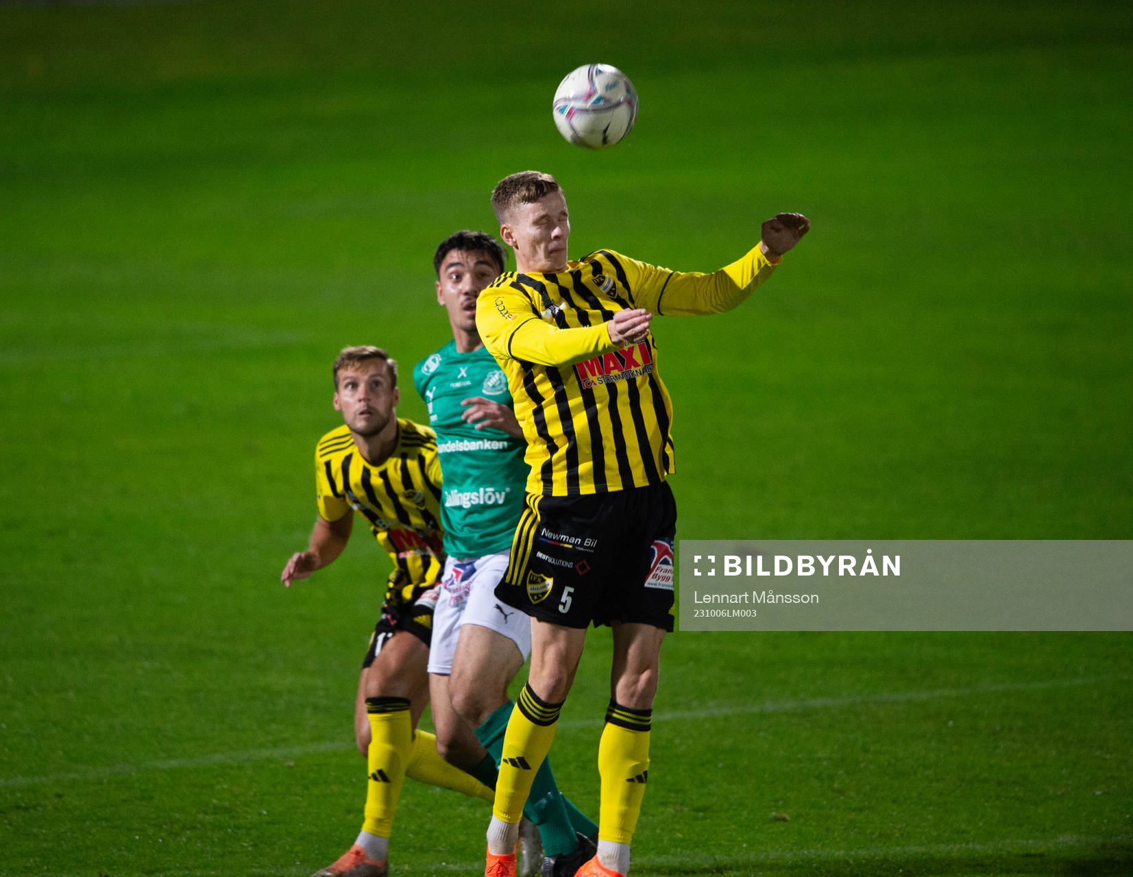 IFK Hässleholms Axel Henriksson nickar i matchen i div. 2