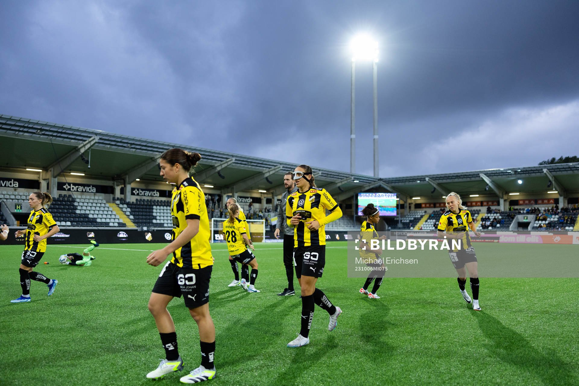Häckens Ruby Grant, Rusul Rosa Kafaji och Molly Johansson