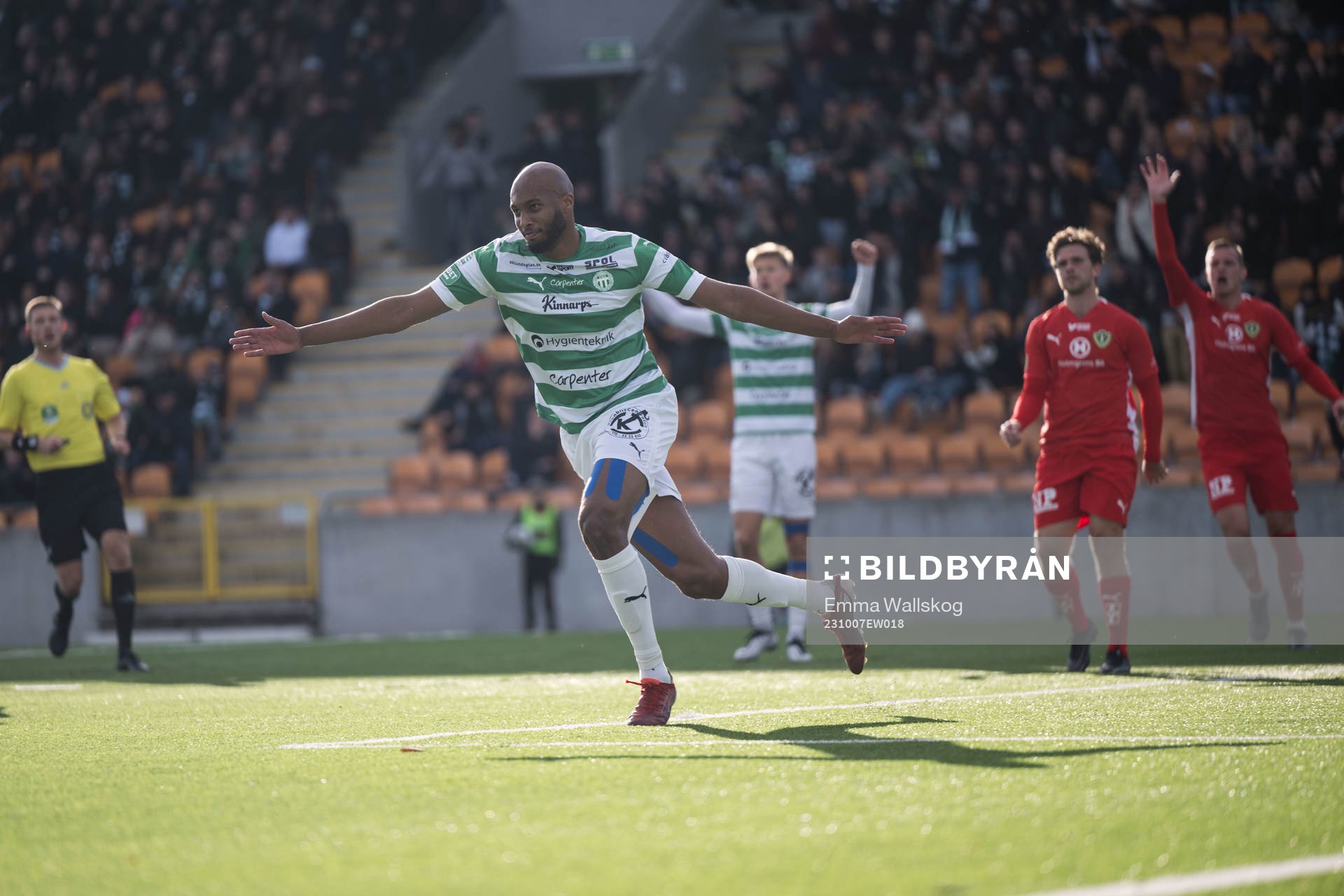 Västerås SKs Jabir Abdihakim Ali jublar